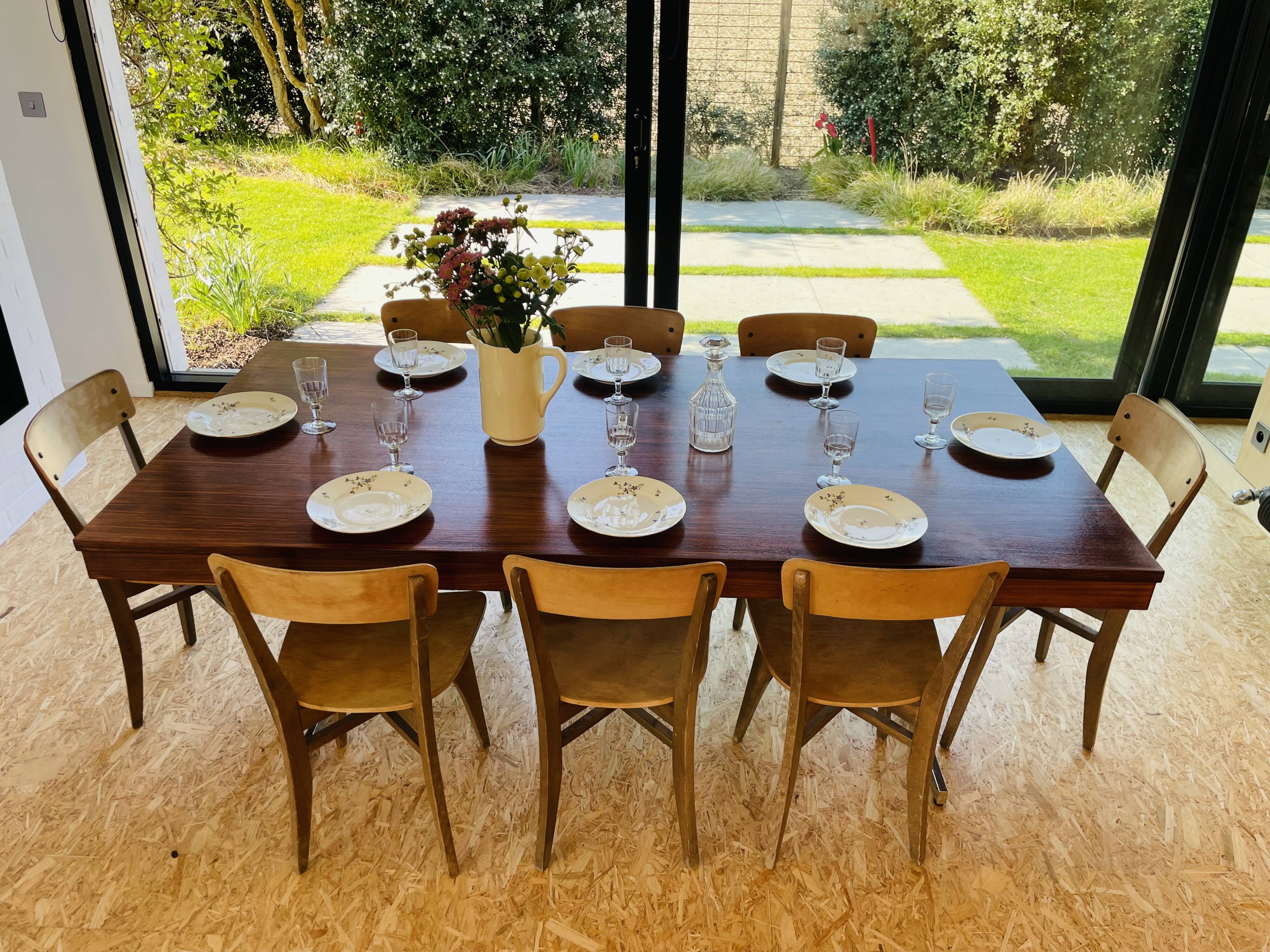Desk that can serve as a dining table.