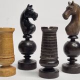 Vintage chess set, late 19th - early 20th century, in carved turned wood, 9 cm