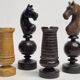 Vintage chess set, late 19th - early 20th century, in carved turned wood, 9 cm