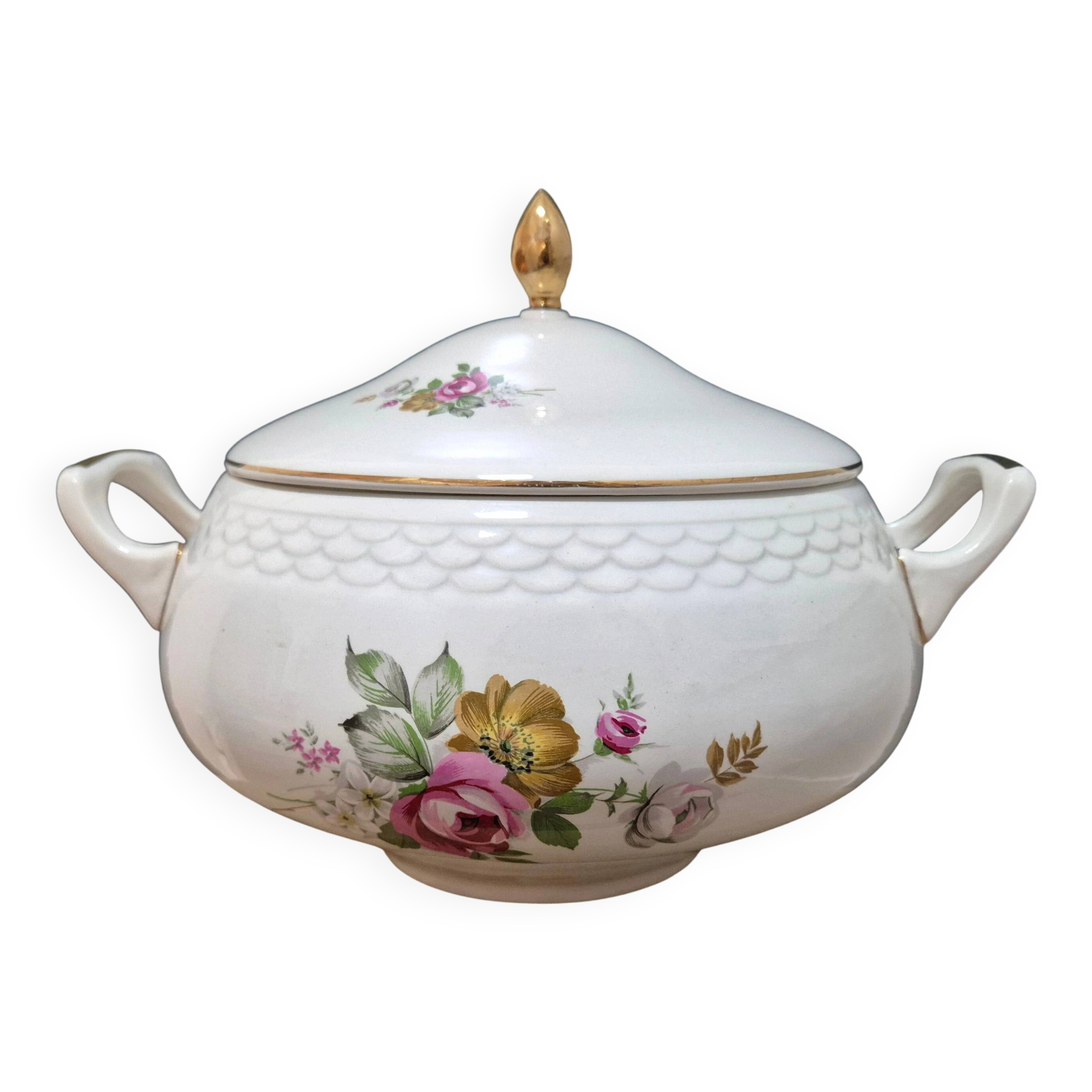 Soup tureen "Digoin and Sarreguemines"