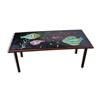 Table basse 1960 céramique décor poisson et piètement métal