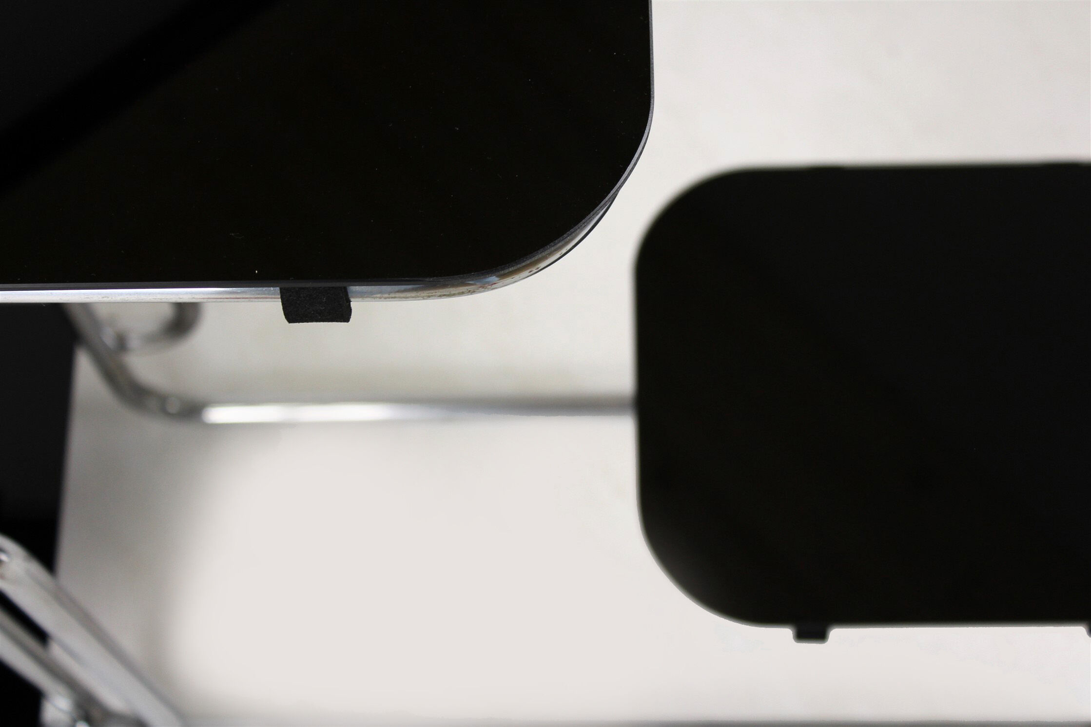 Bauhaus chromed tubular steel shelf, 1940s