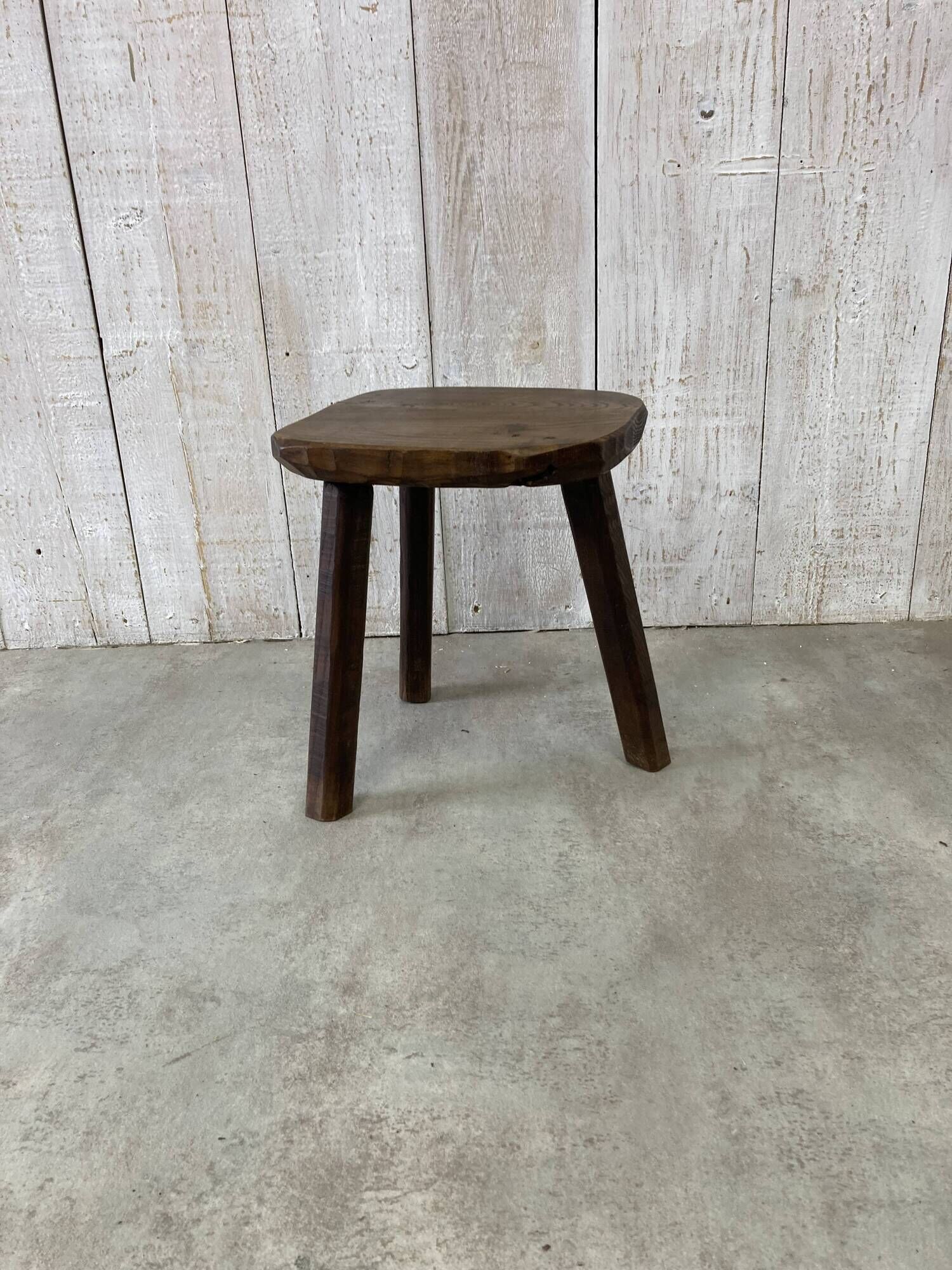 Tripod stool