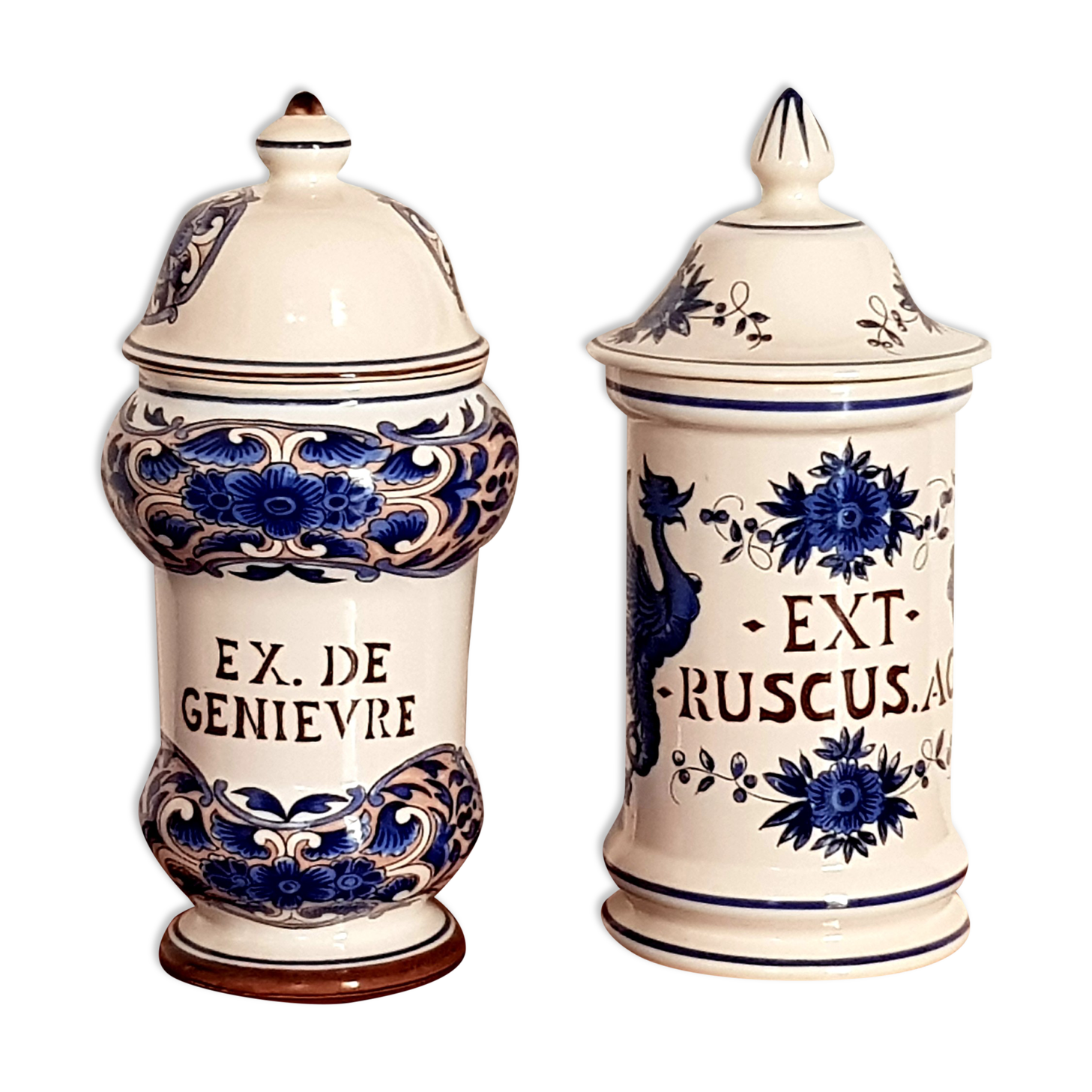 Pots a pharmacy in earthenware