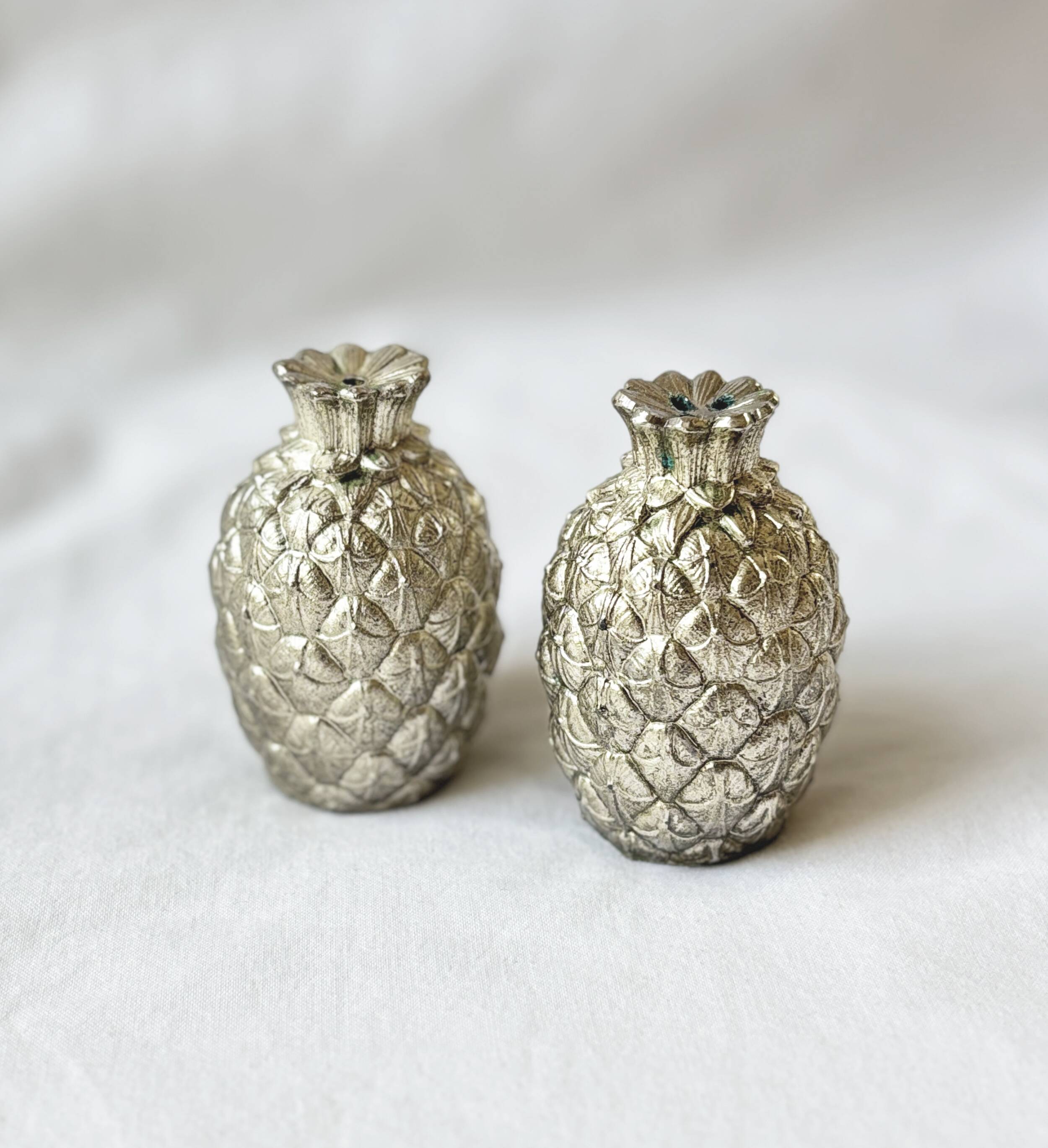 Maura Manetti pineapple-shaped salt and pepper shaker set