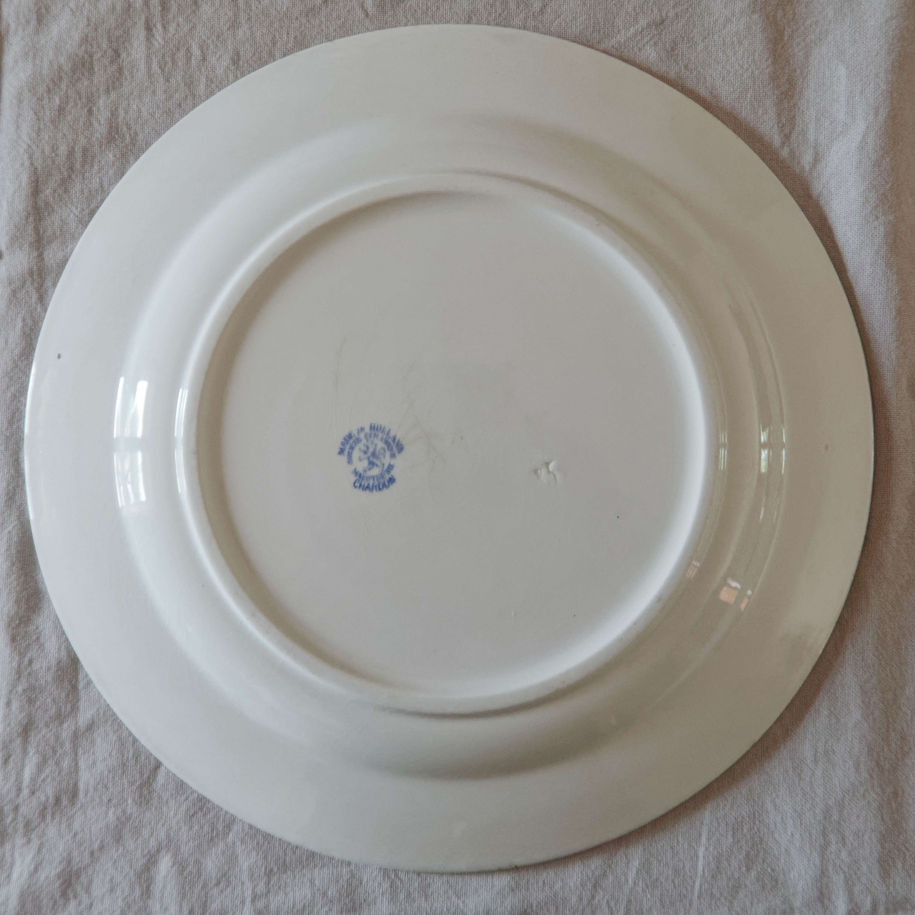 old round dish Ste ceramic Maestricht thistle model