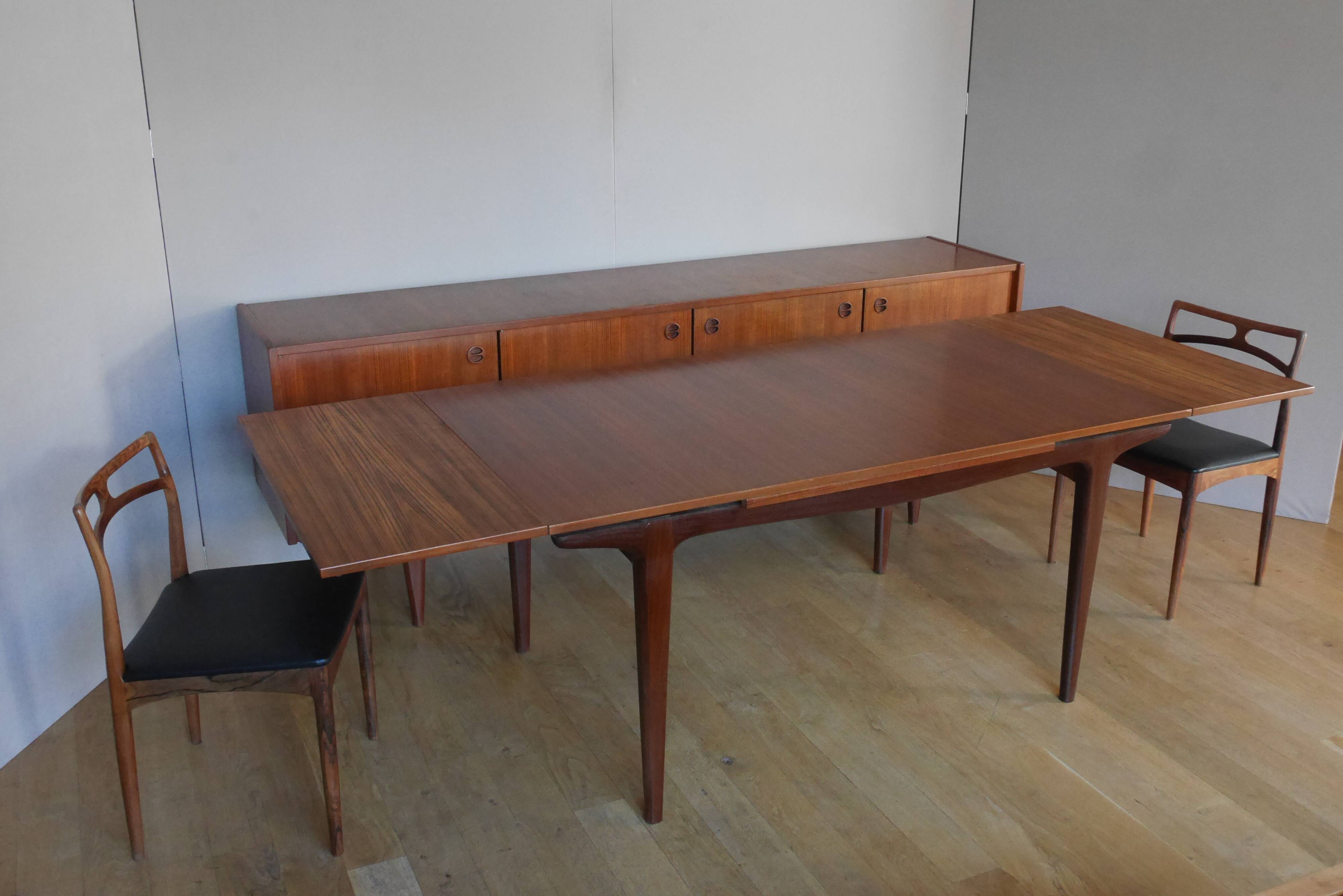 Dining table in rectangular teak extendable Scandinavian design