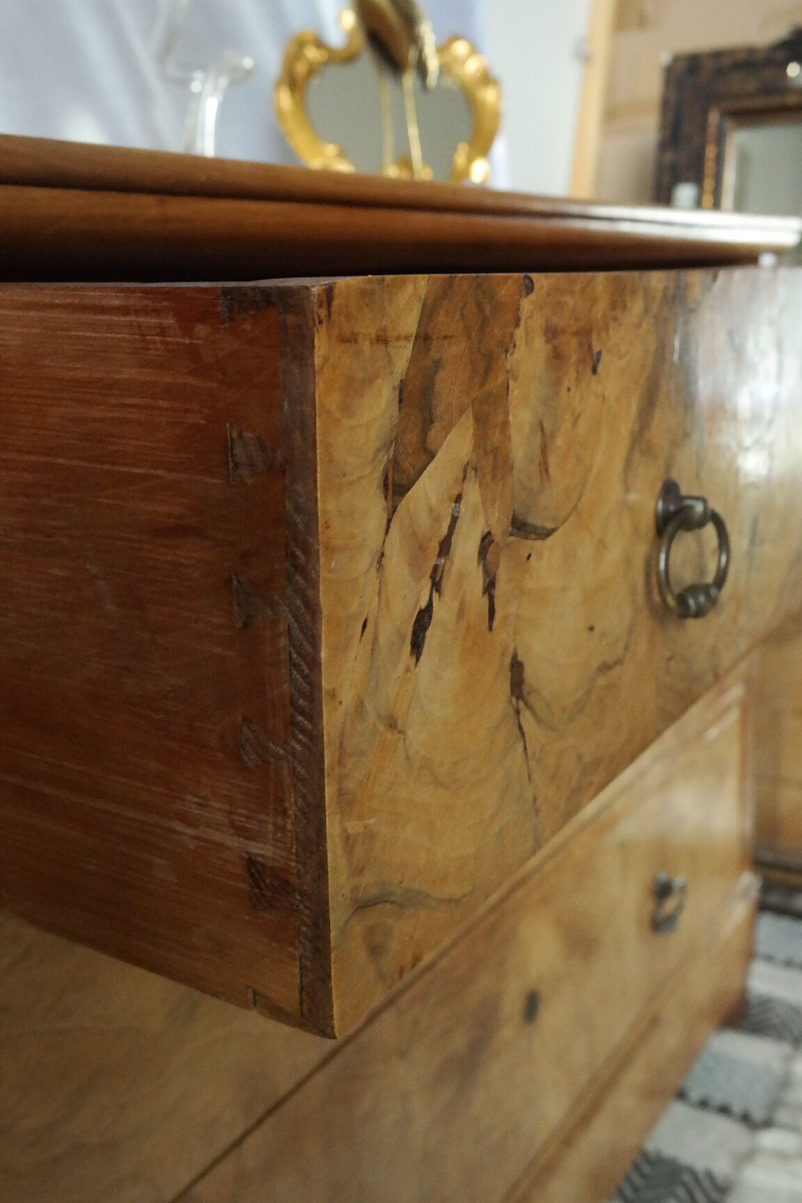 Louis Philippe style chest of drawers in light walnut, 20th century