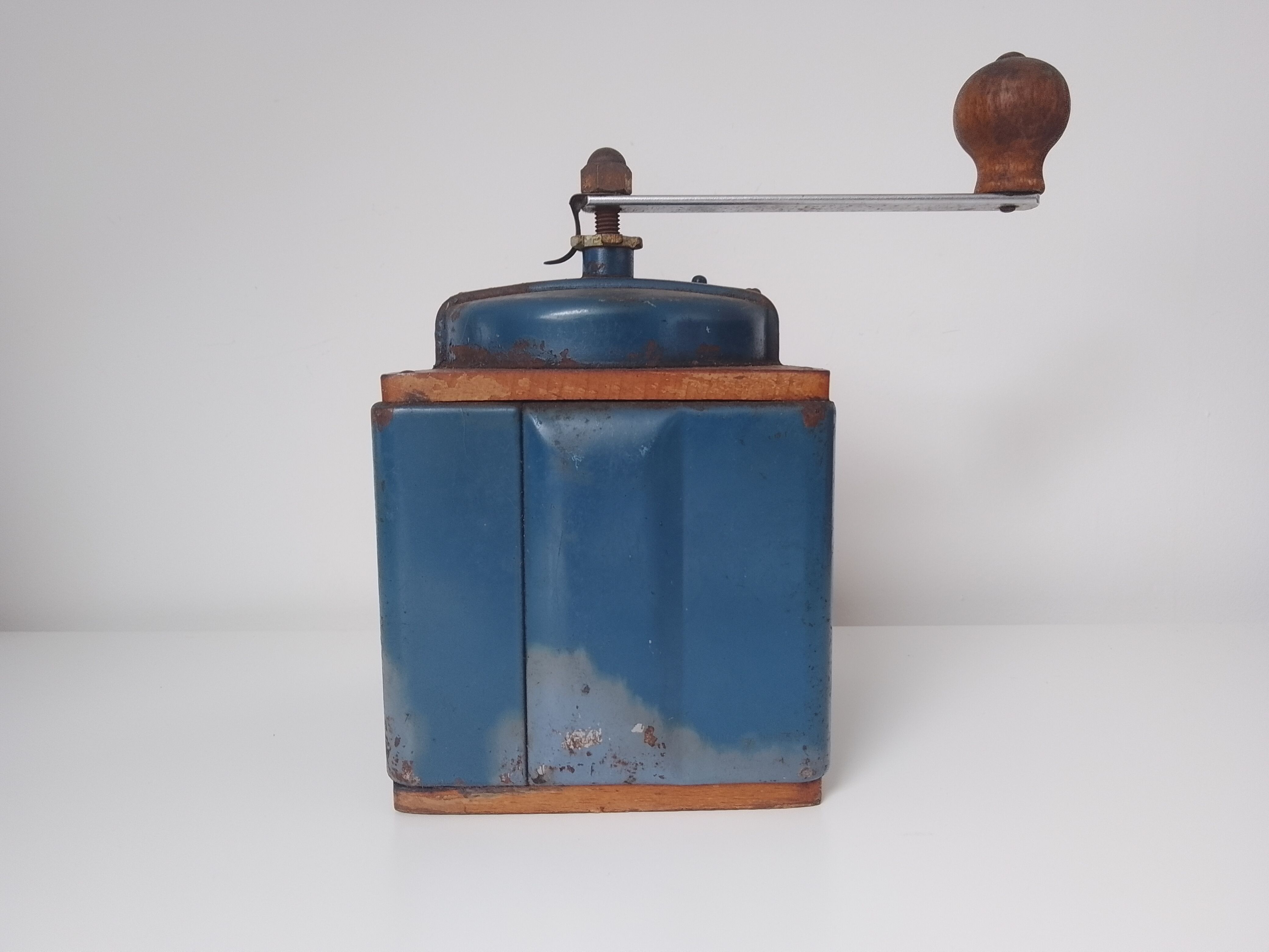 Vintage peugeot frères 50s coffee grinder