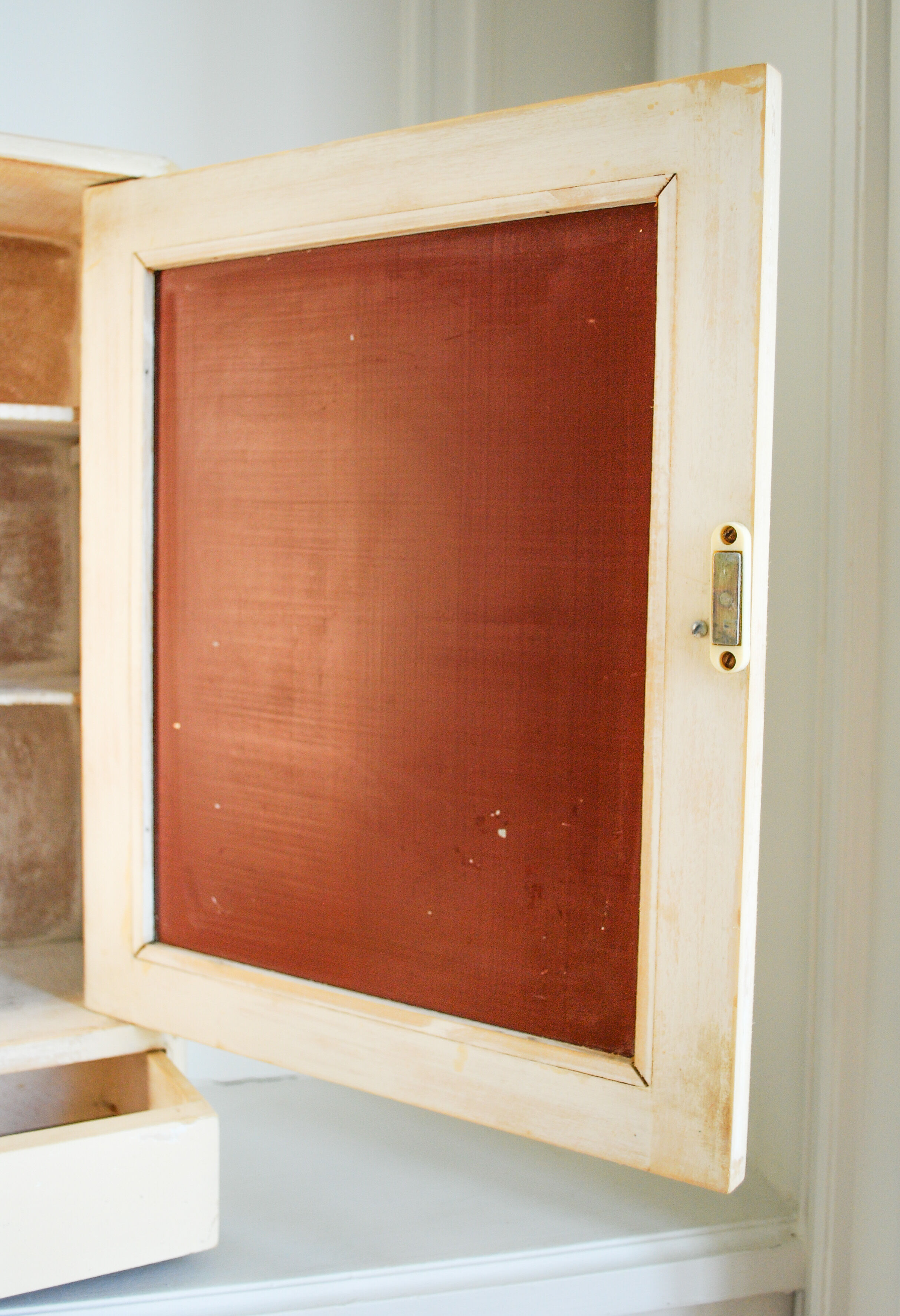 Armoire à pharmacie ou de toilette