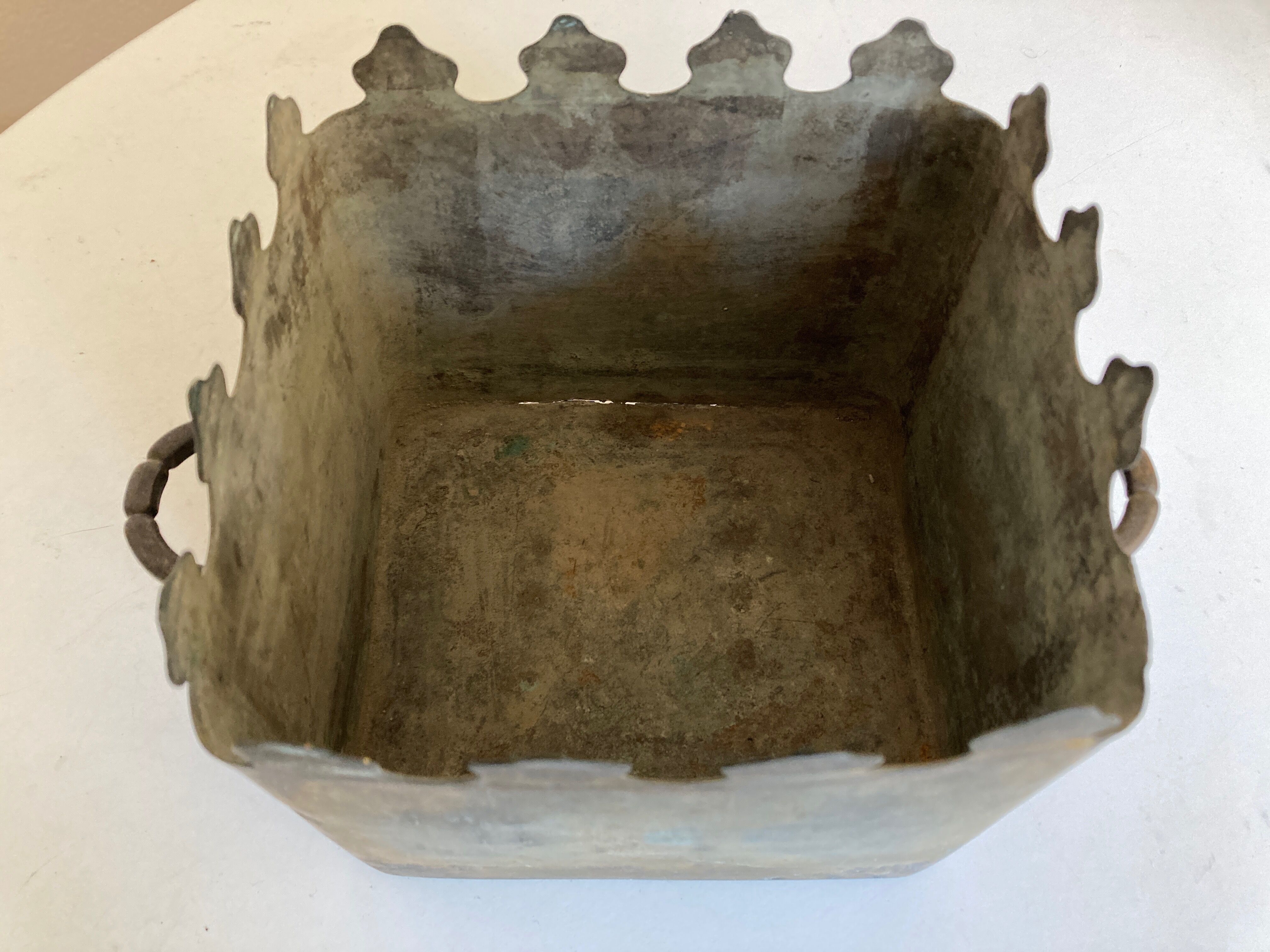 Pot cover 19th in zinc patina of origin