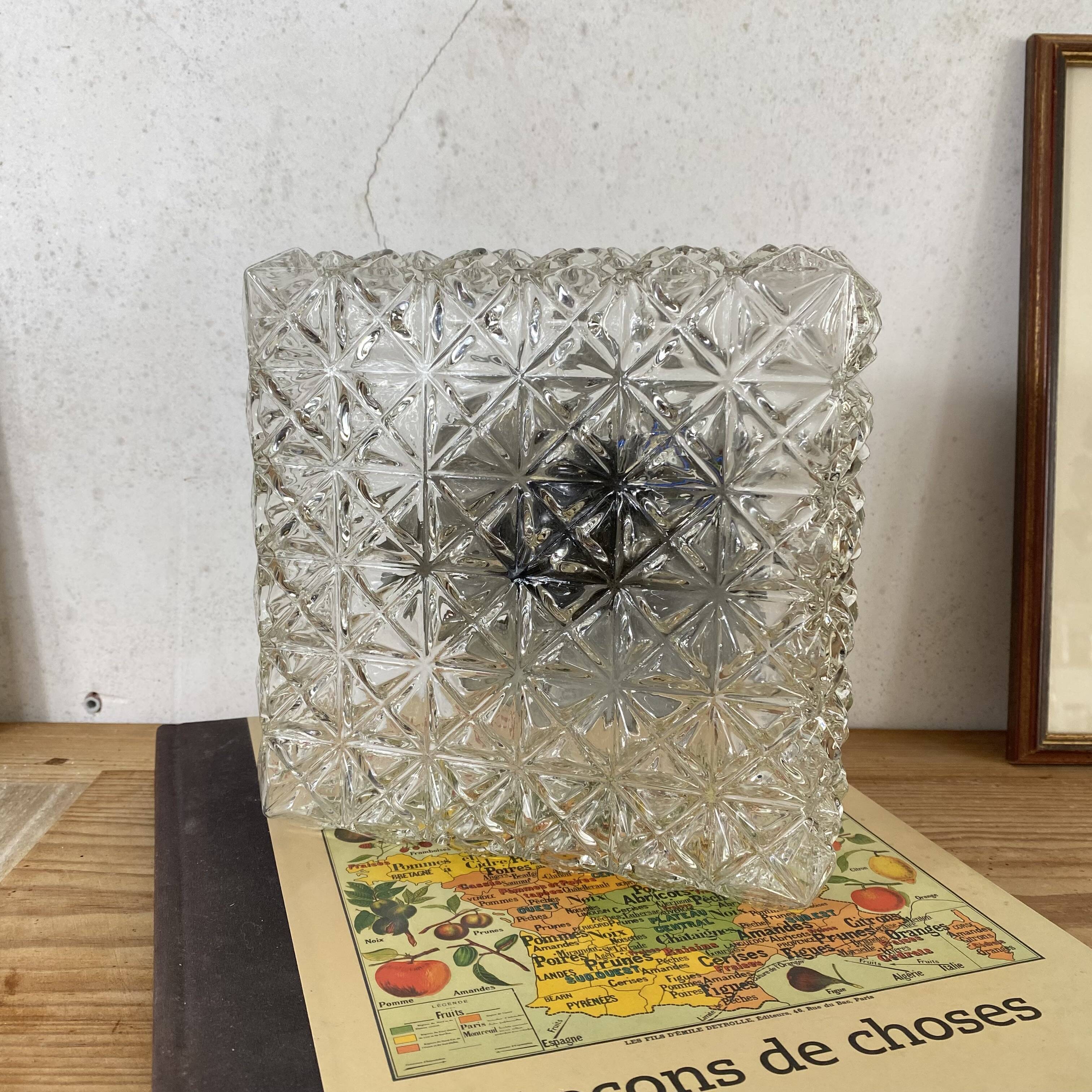 Square wall light or ceiling light in transparent glass, vintage fixture.