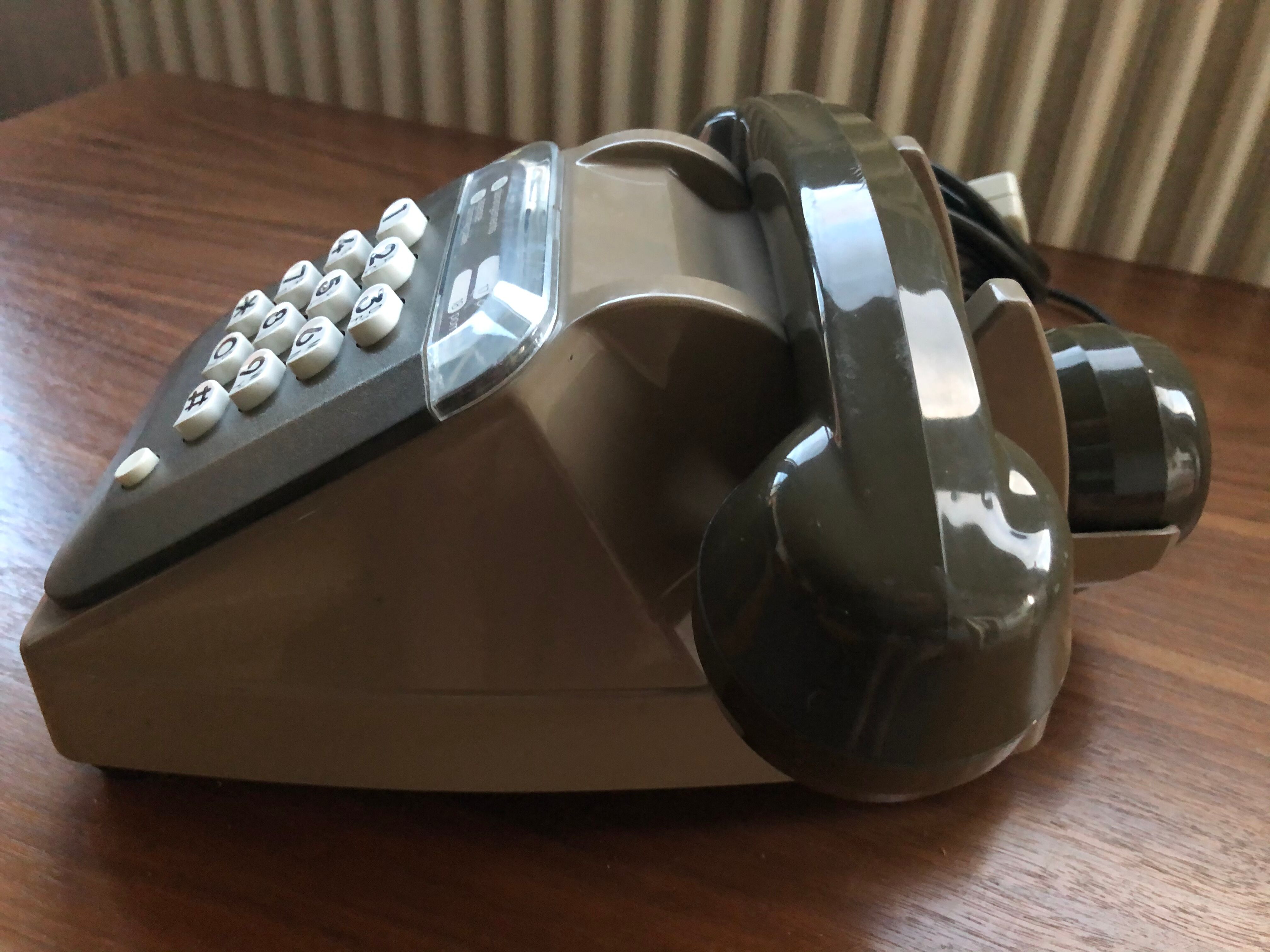 Socotel phone with keys from the 80s