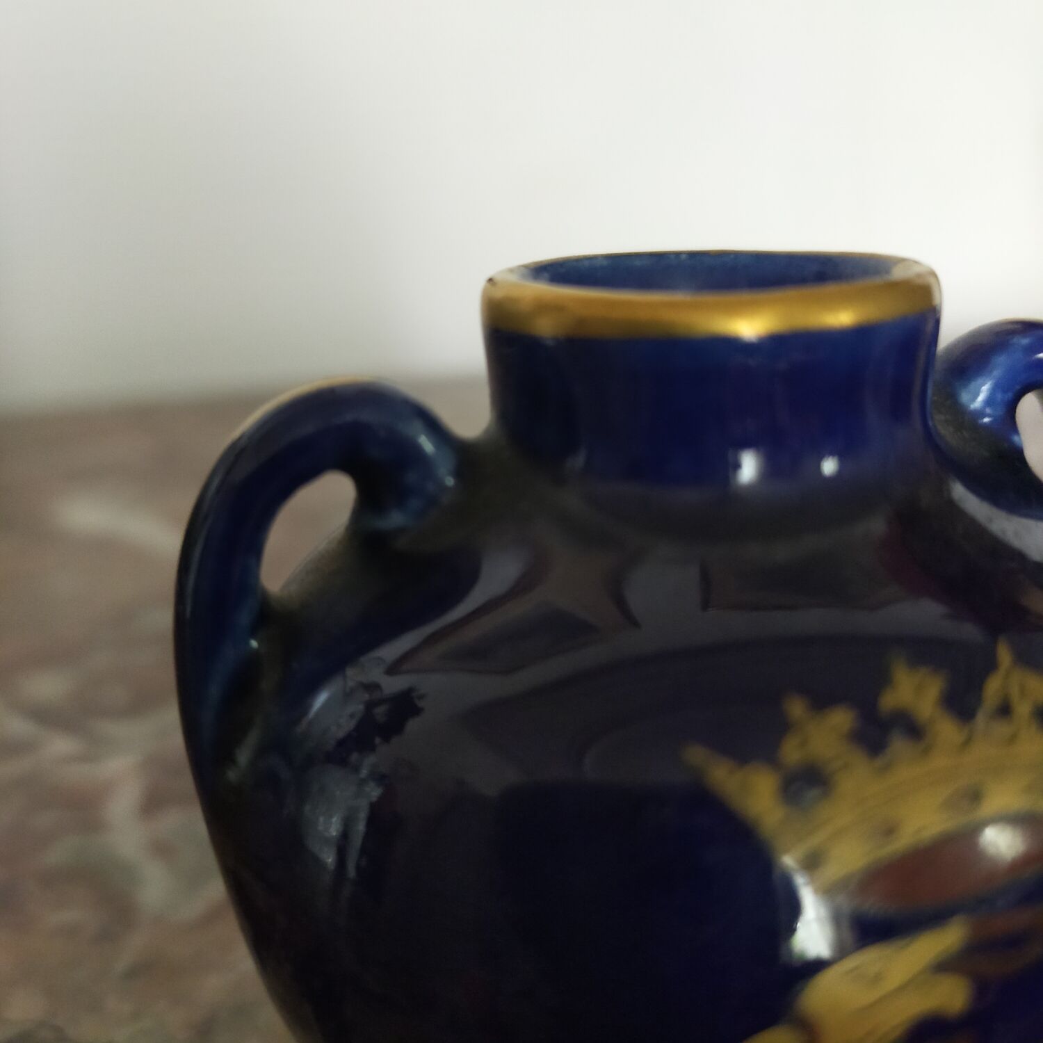 Small earthenware vase, Blue of Tours
