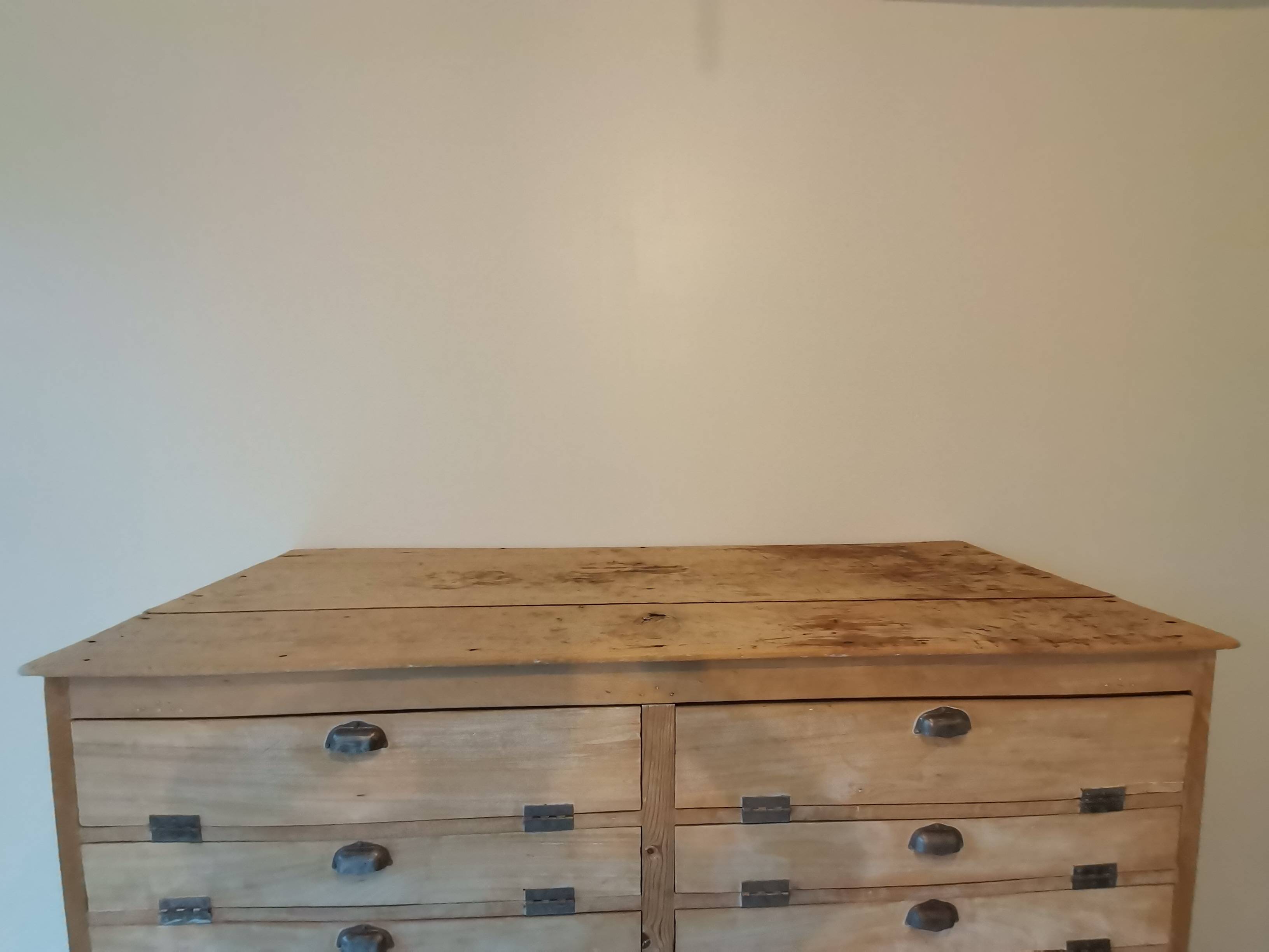 Trade furniture: baker's furniture