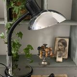 Articulated desk lamp