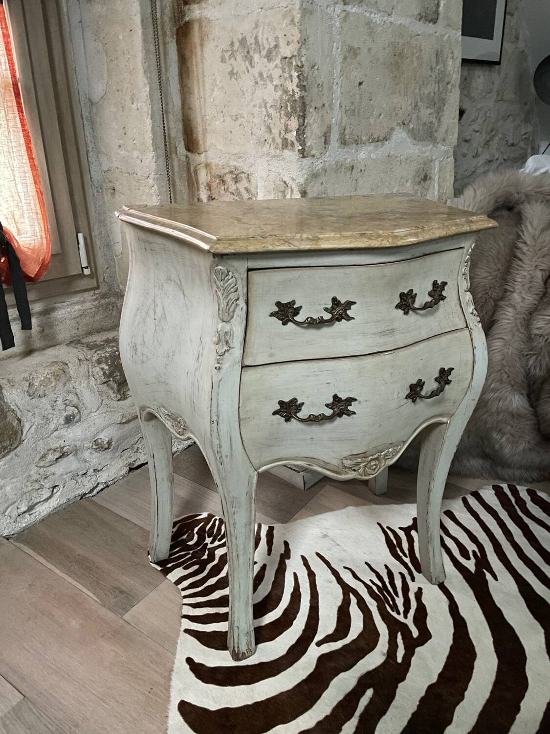 Small Louis XV style chest of drawers