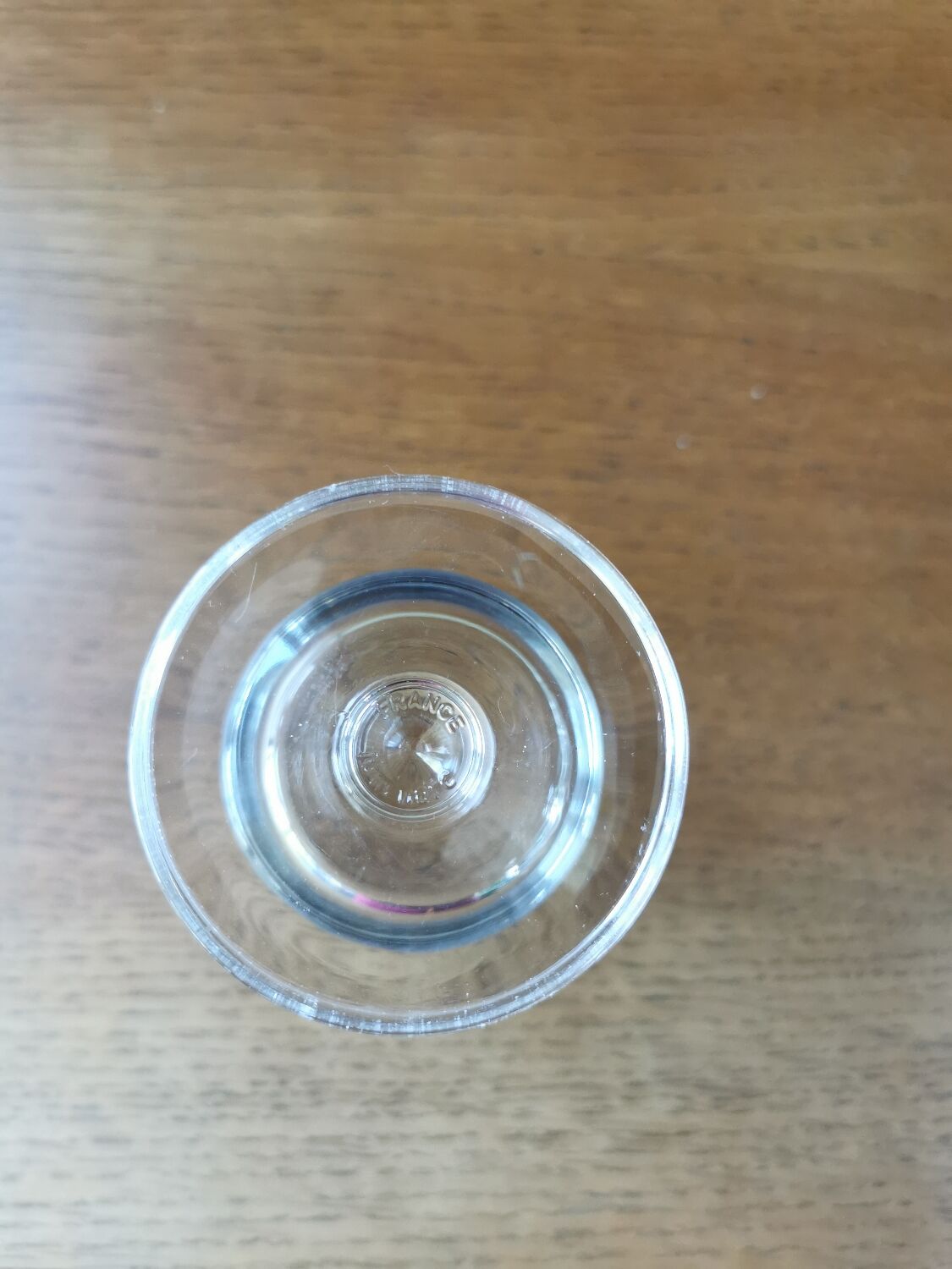 Suite of 8 vintage stemmed glasses