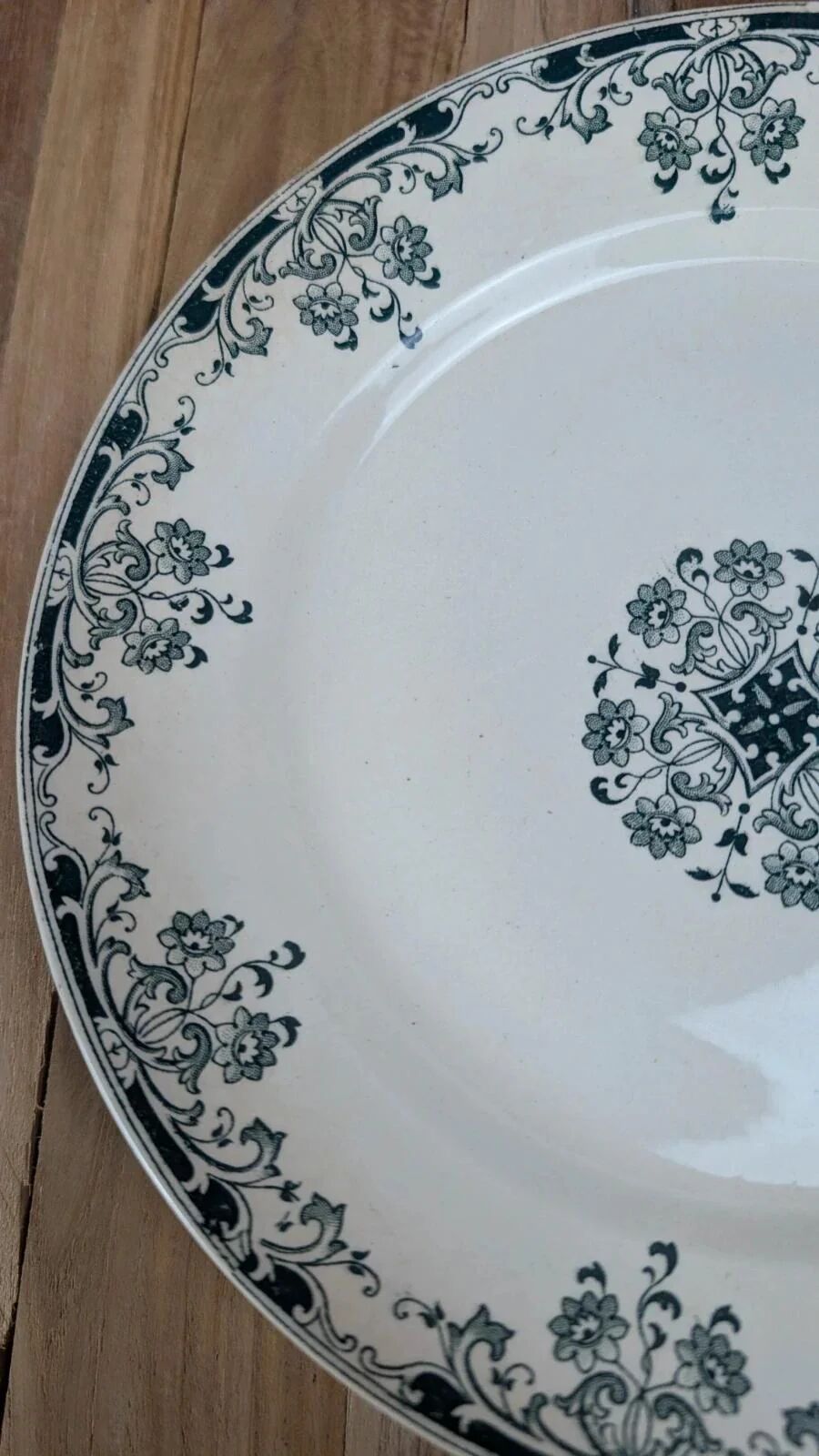 Plate on foot Sarreguemines – model Mignon
