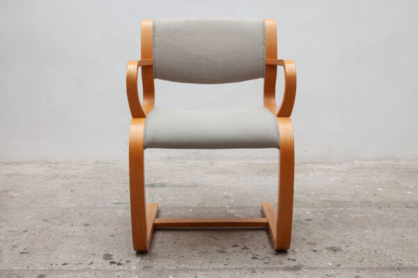 Fauteuil en porte-à-faux conçu par Magnus Olesen, Danemark, 1975