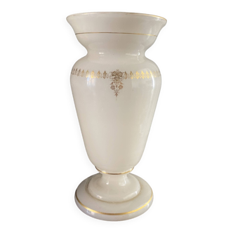 Vase en Opaline