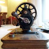 Machine sewing manual and Original portable, Victoria from 1894