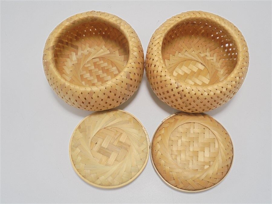 Duo of wicker boxes