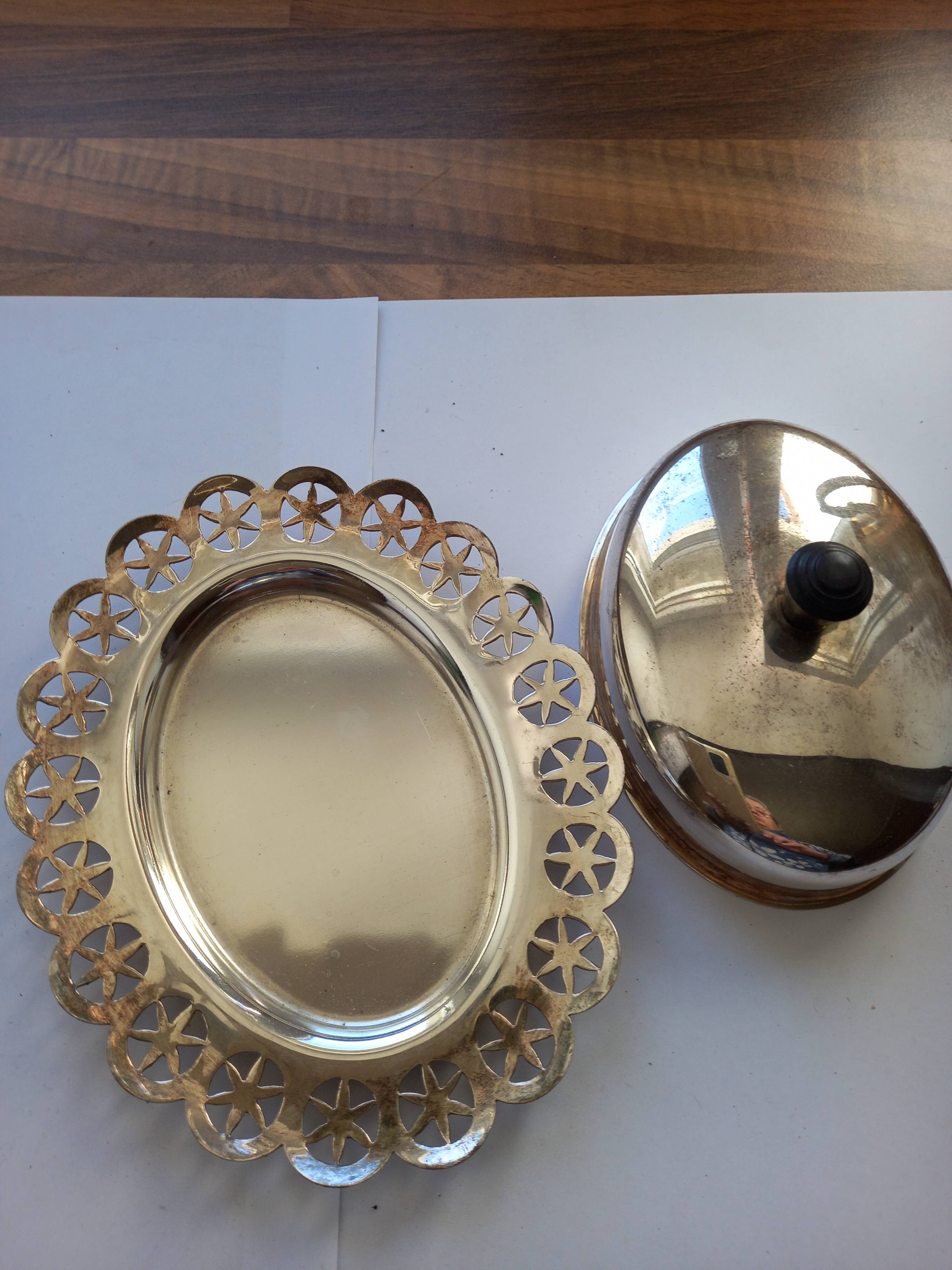 Beurrier en métal avec couvercle – 15 cm