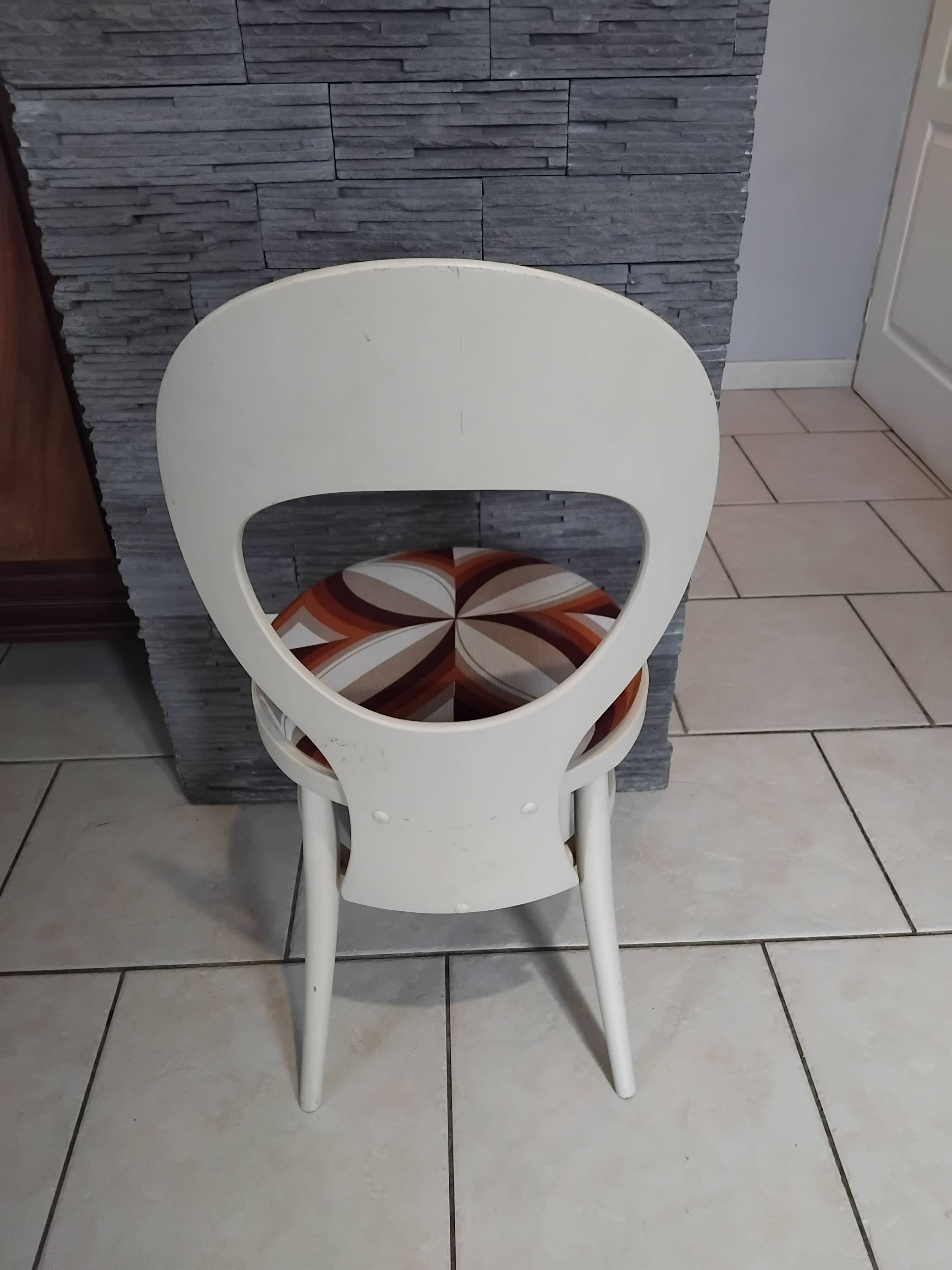 Chaise baumann model mouette année 70 vintage