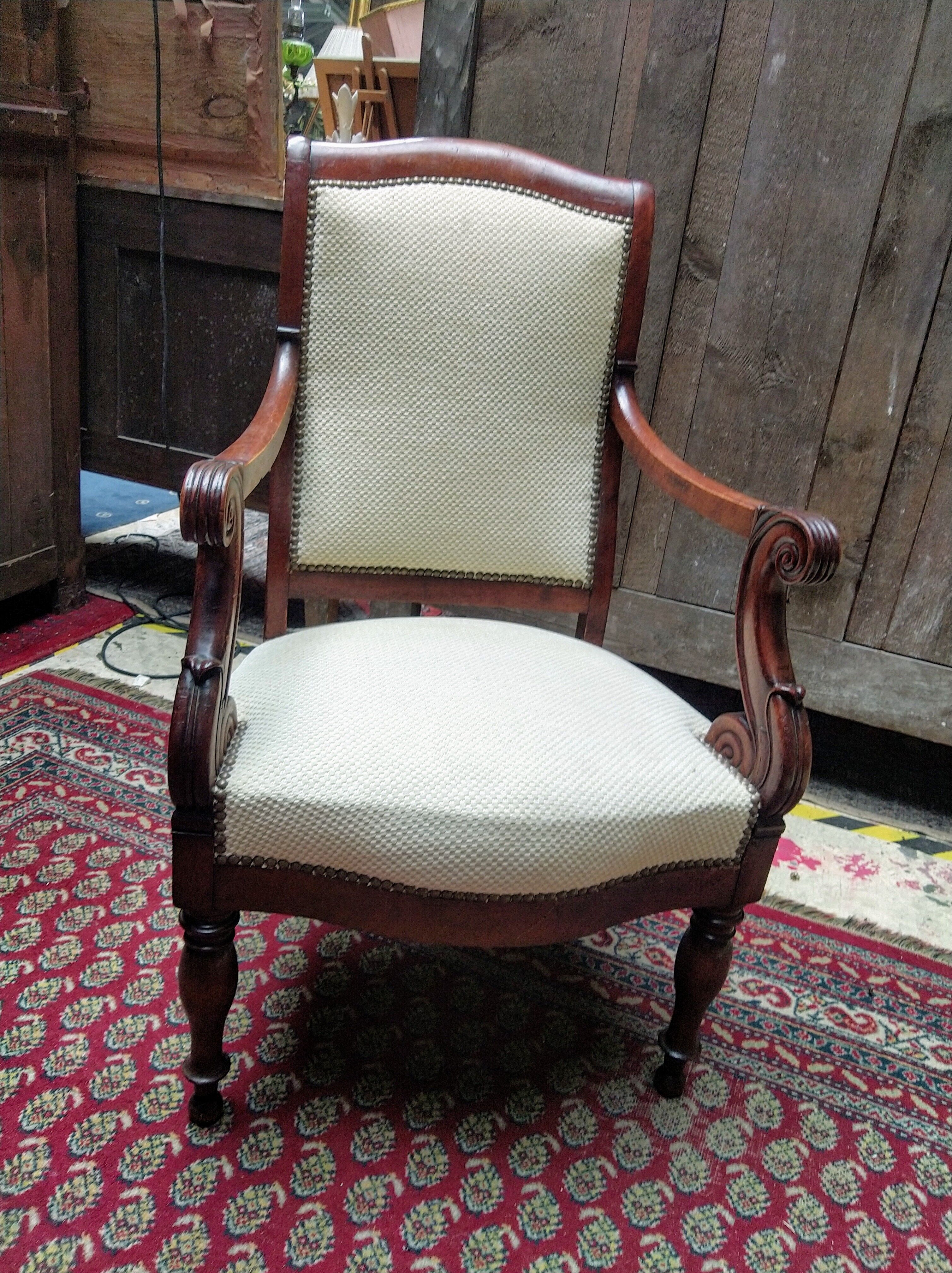 Paire de fauteuils en acajou d'époque Restauration estampillés Guinard
