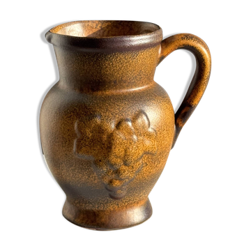 Speckled stoneware jug with grape pattern H17