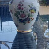 Lided vase