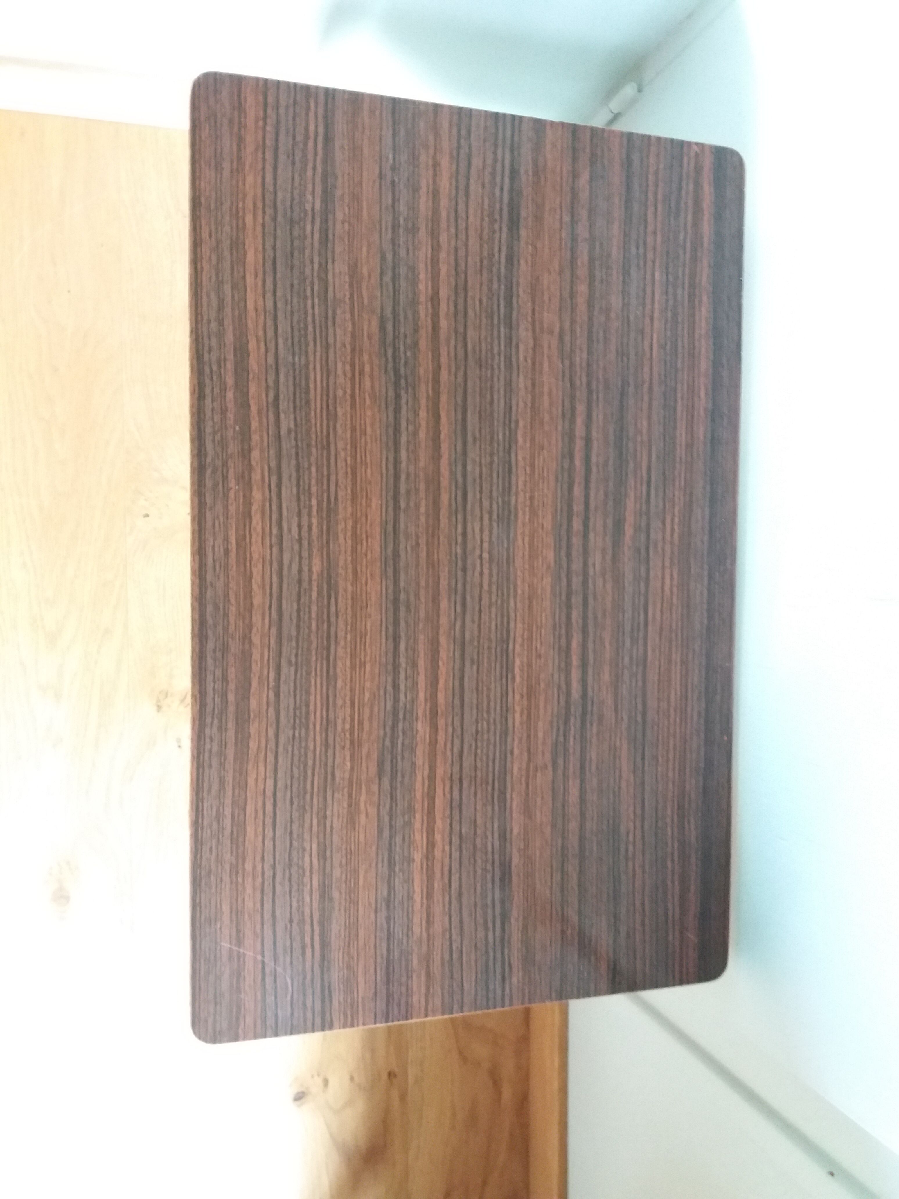 Table de chevet bout de canapé style moderniste formica et métal laqué noir