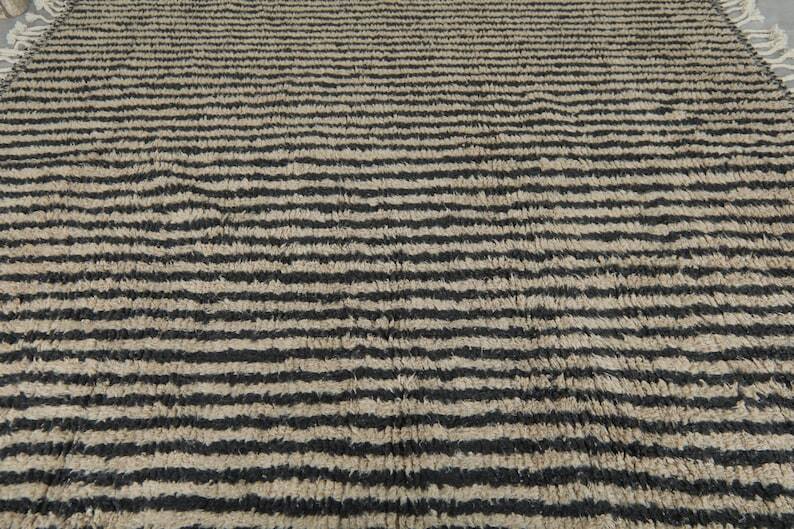 Handwoven Moroccan rug - wool - 305 x 205 cm