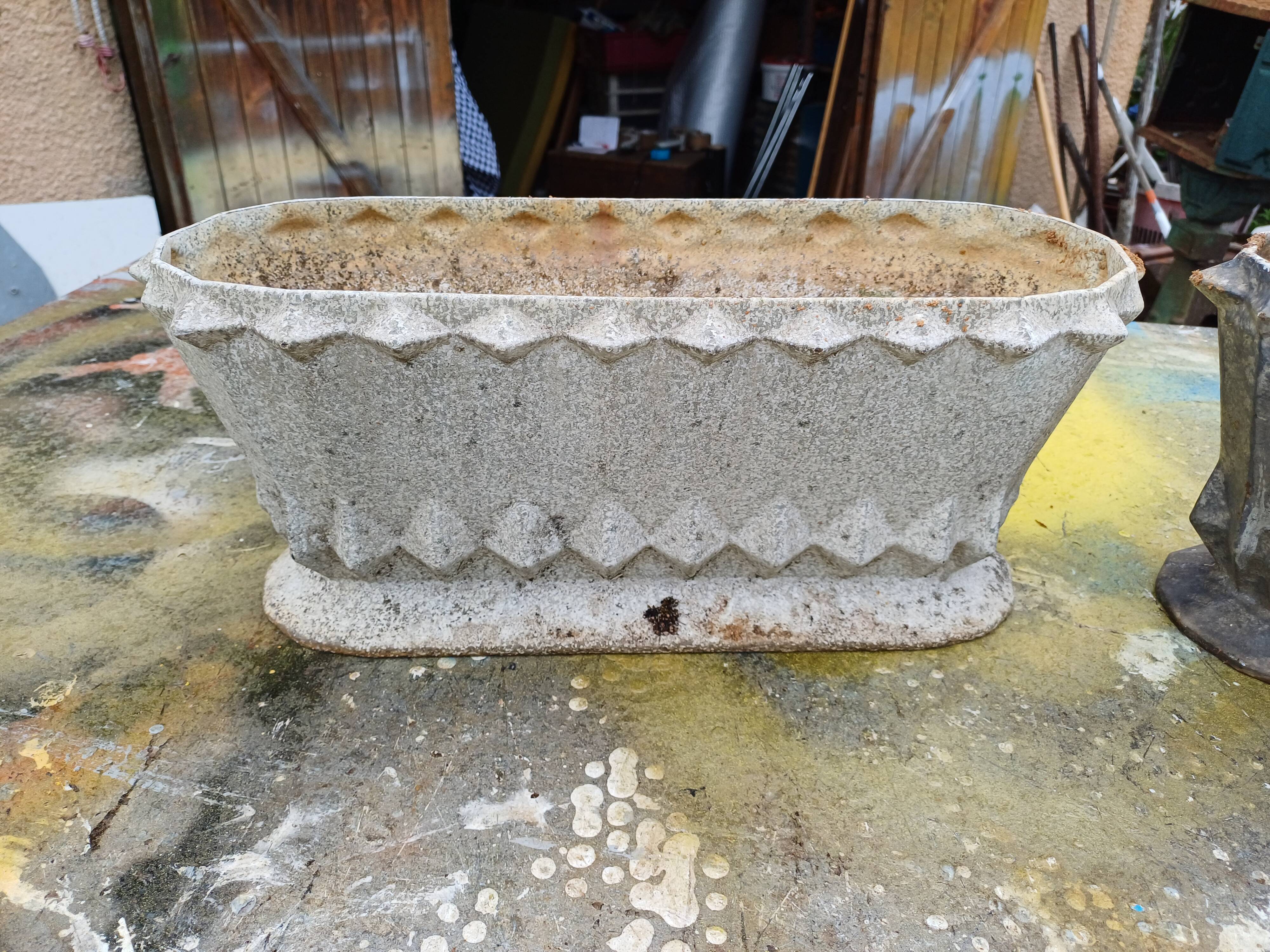 Pair of enamelled cast iron planters from 1900 from Charleville-Mézières