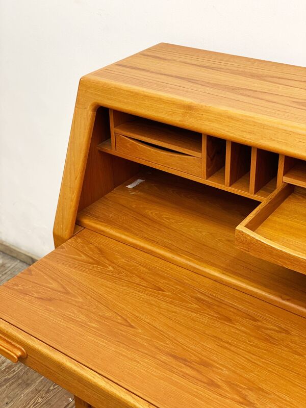 Cabinet d’écriture en teck danois du milieu du siècle, bureau ou bureau de secrétaire avec rouleau, années 1960