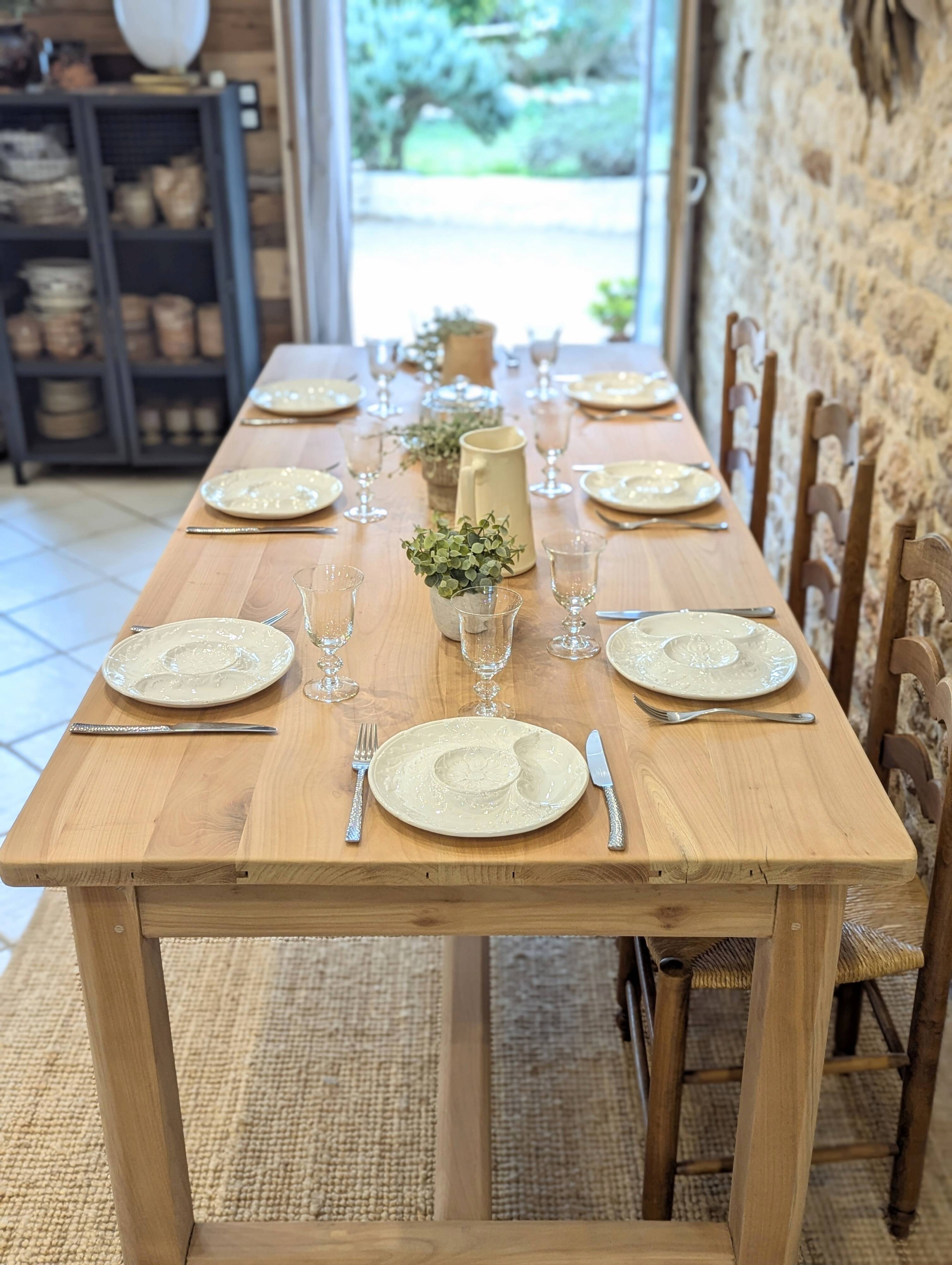 Farm table