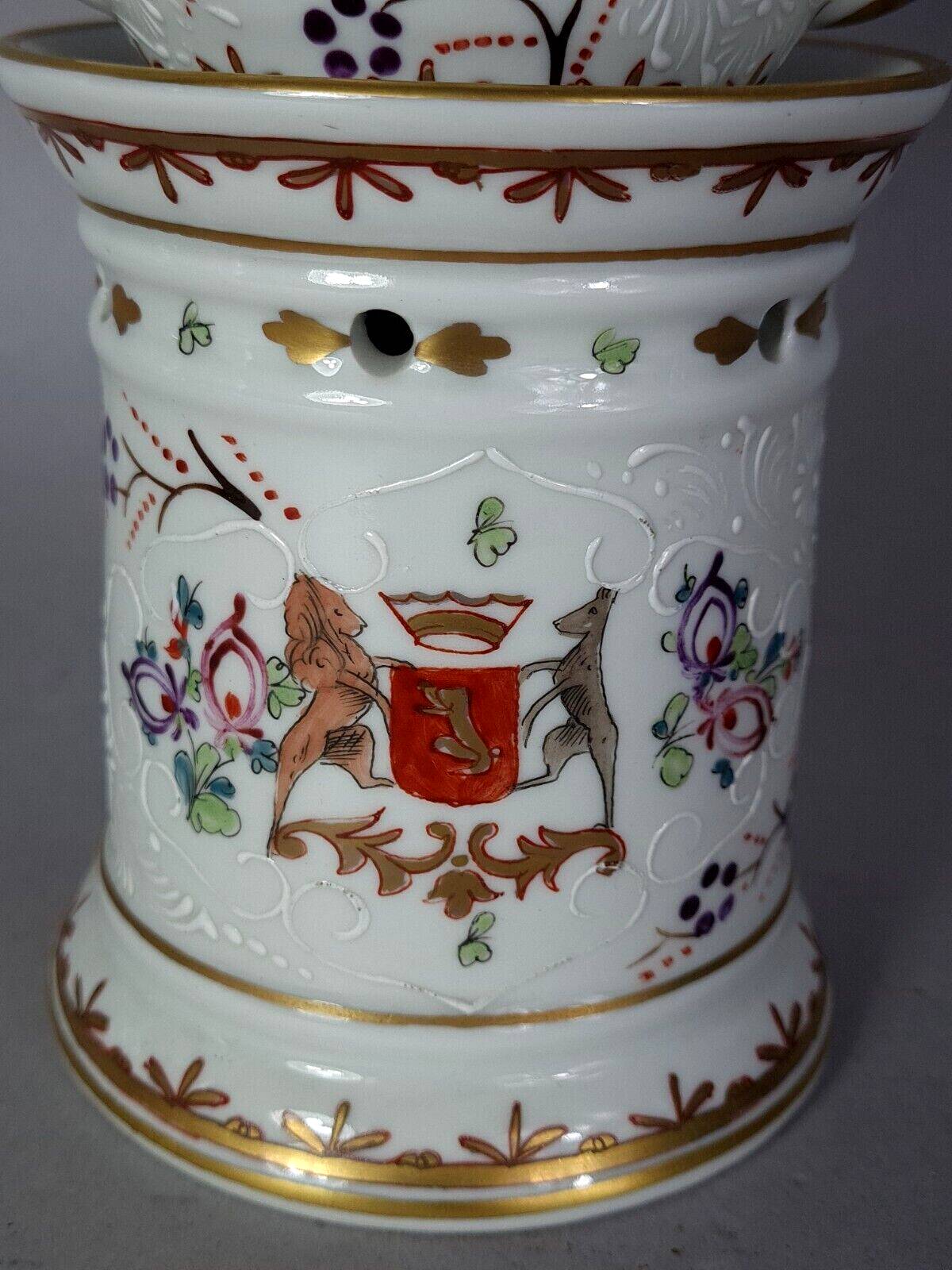 Paris porcelain herbal tea maker from Samsom circa 1900 complete SB203