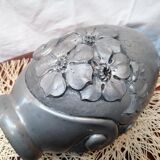 Art Deco vase in repoussé pewter by René Sitoleux circa 1940