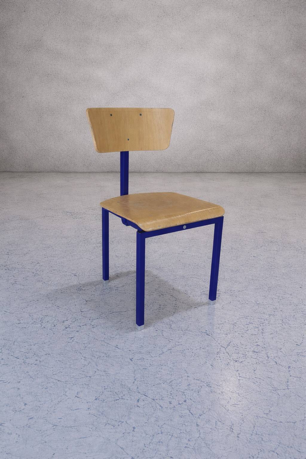 Lot 6 chaises vintage style Marko N1 – piètement trépied