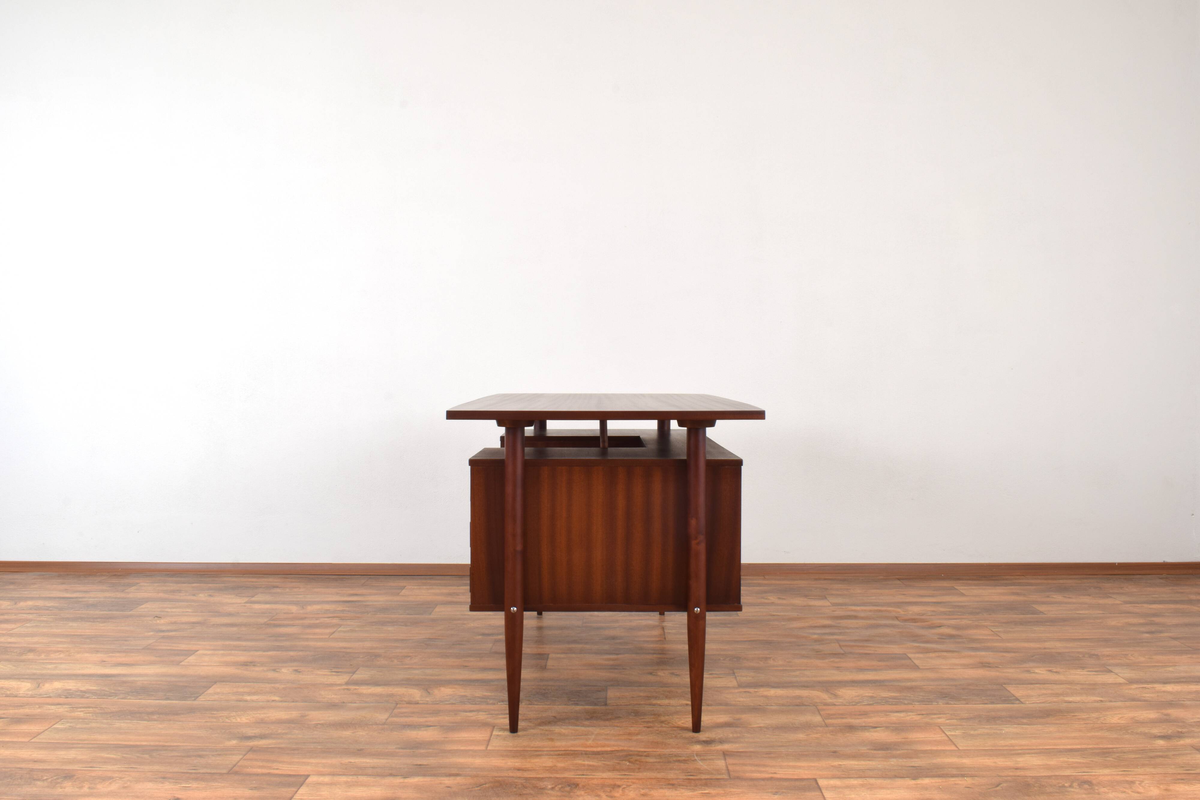 Mid-Century Polish Double-Sided Desk from Poznańskie Fabryki Mebli, 1960s.