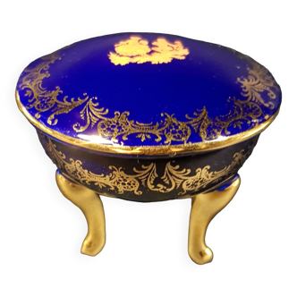 Bonbonnière tripode ou coffret à bijoux en porcelaine de Limoges