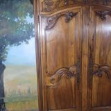 Low walnut cabinet from the late 18th century