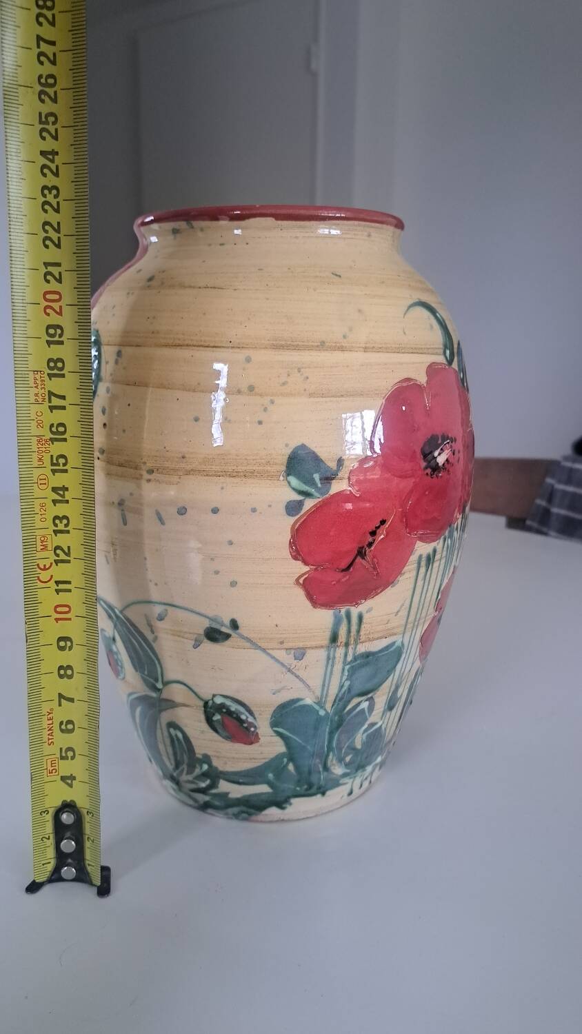 Fine vase from Moustiers CZ