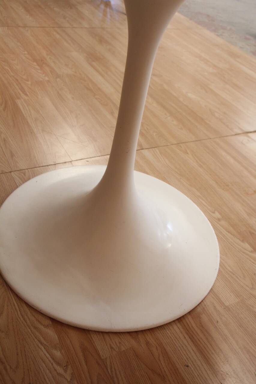 Round table Tulip in Calacatta marble by Eero Saarinen - Ø 107 cm - Knoll