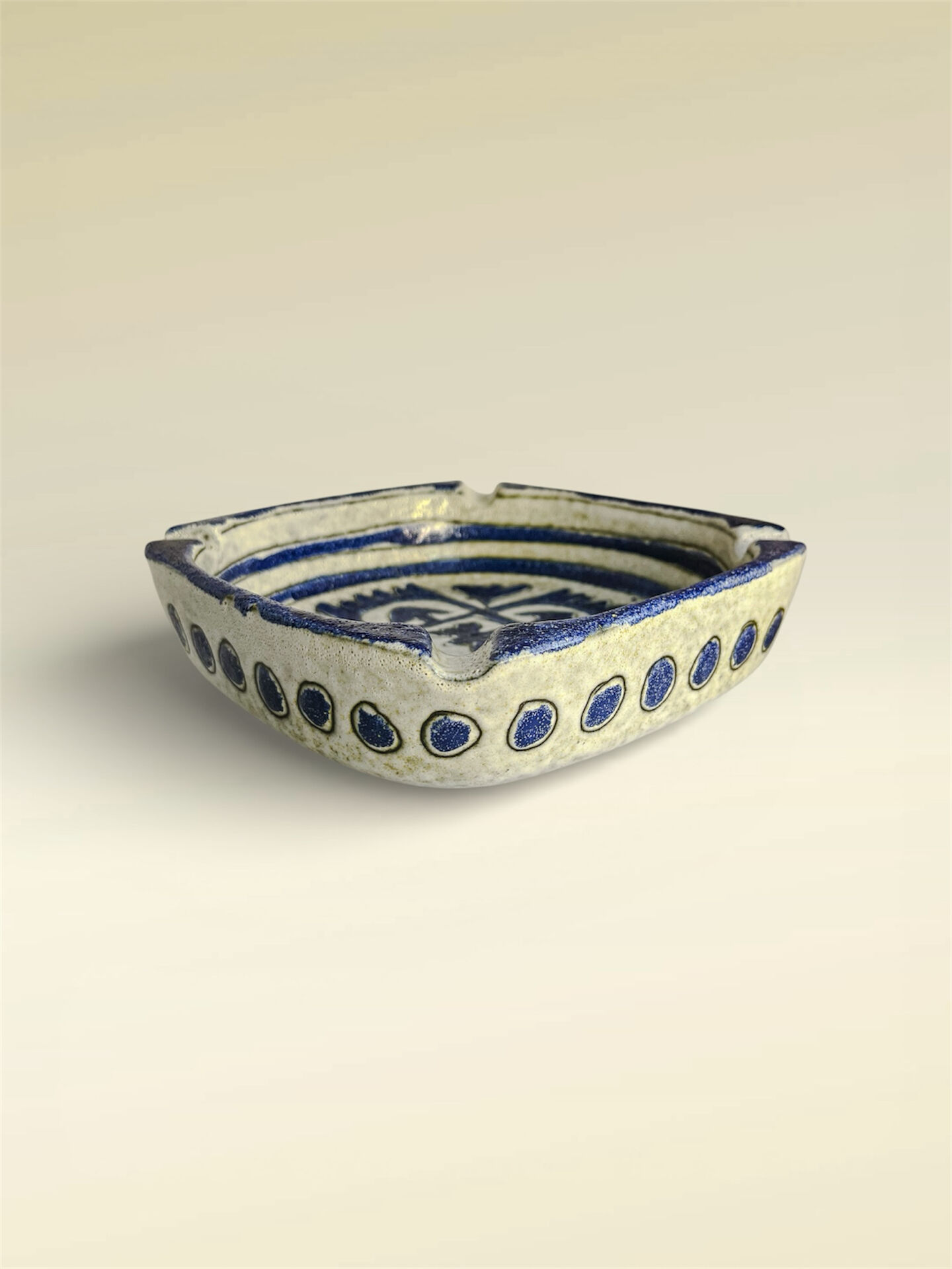 Ashtray / Italian ceramic pocket tray, glazed in Bitossi style.