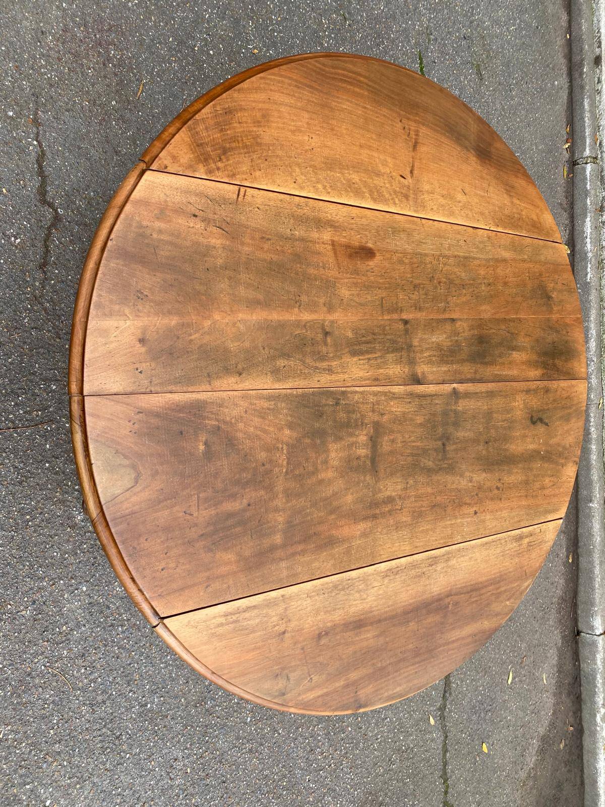 Louis Philippe oval drop-leaf table in solid wood, 19th century