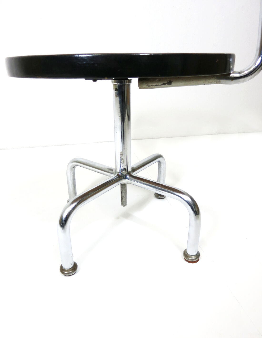 Chaise d’architectes avec cadre tubulaire en acier, hauteur réglable