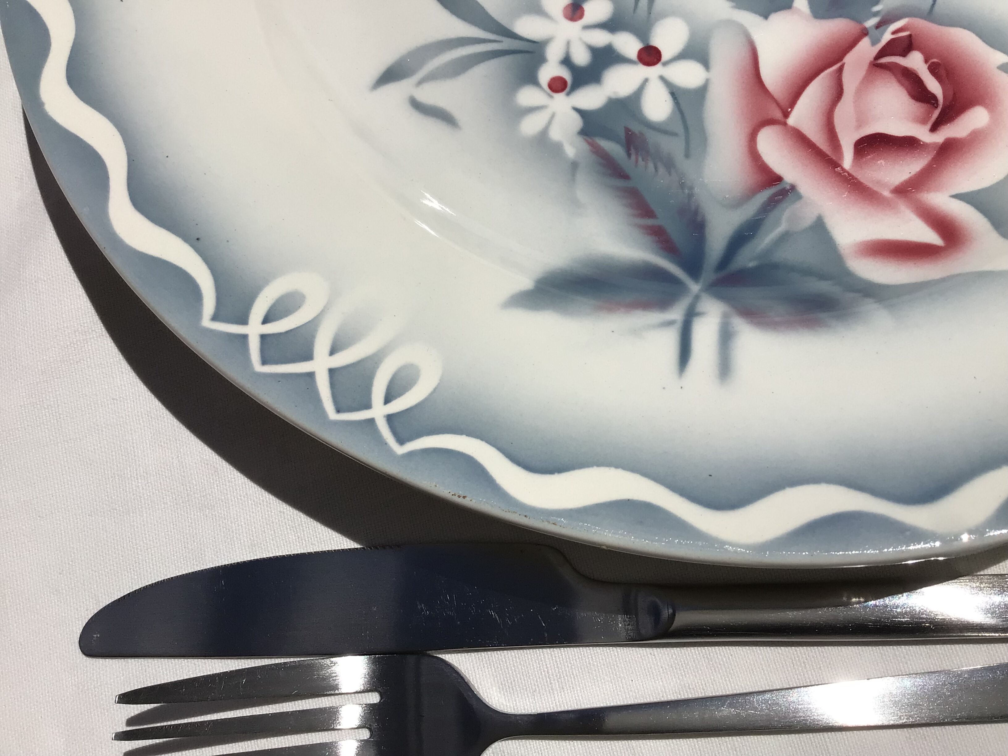 Flat Digoin model Olga gray and pink diameter 30cm