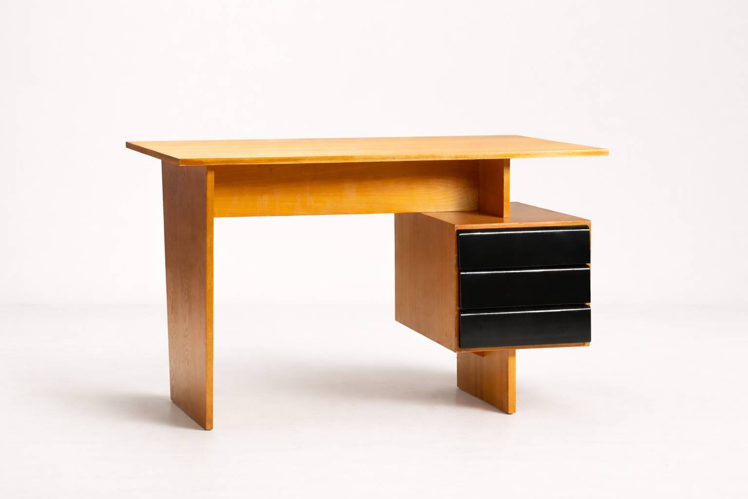 Writing desk by Bohumil Lansman, mid-century, 1950s–1960s, Czechoslovakia, wooden desk.